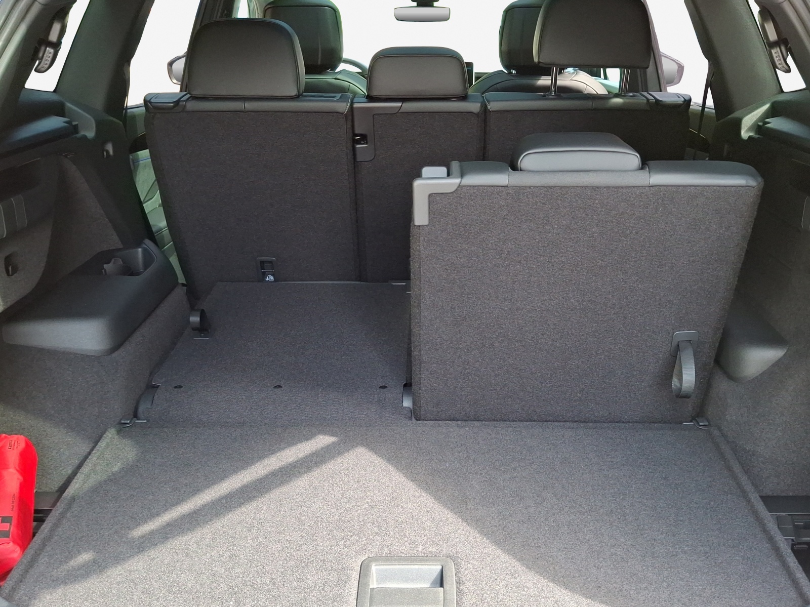 VW Tayron 2.0 TSI R-Line Plus DSG 4Motion-image-12