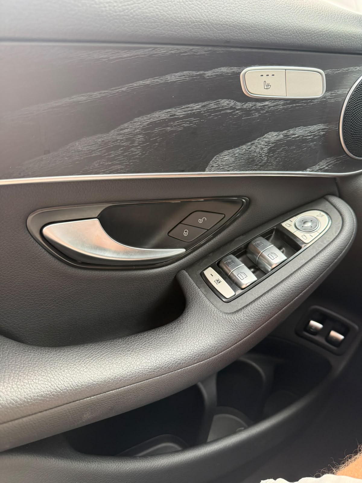 MERCEDES-BENZ GLC 300 e 4m-image-7