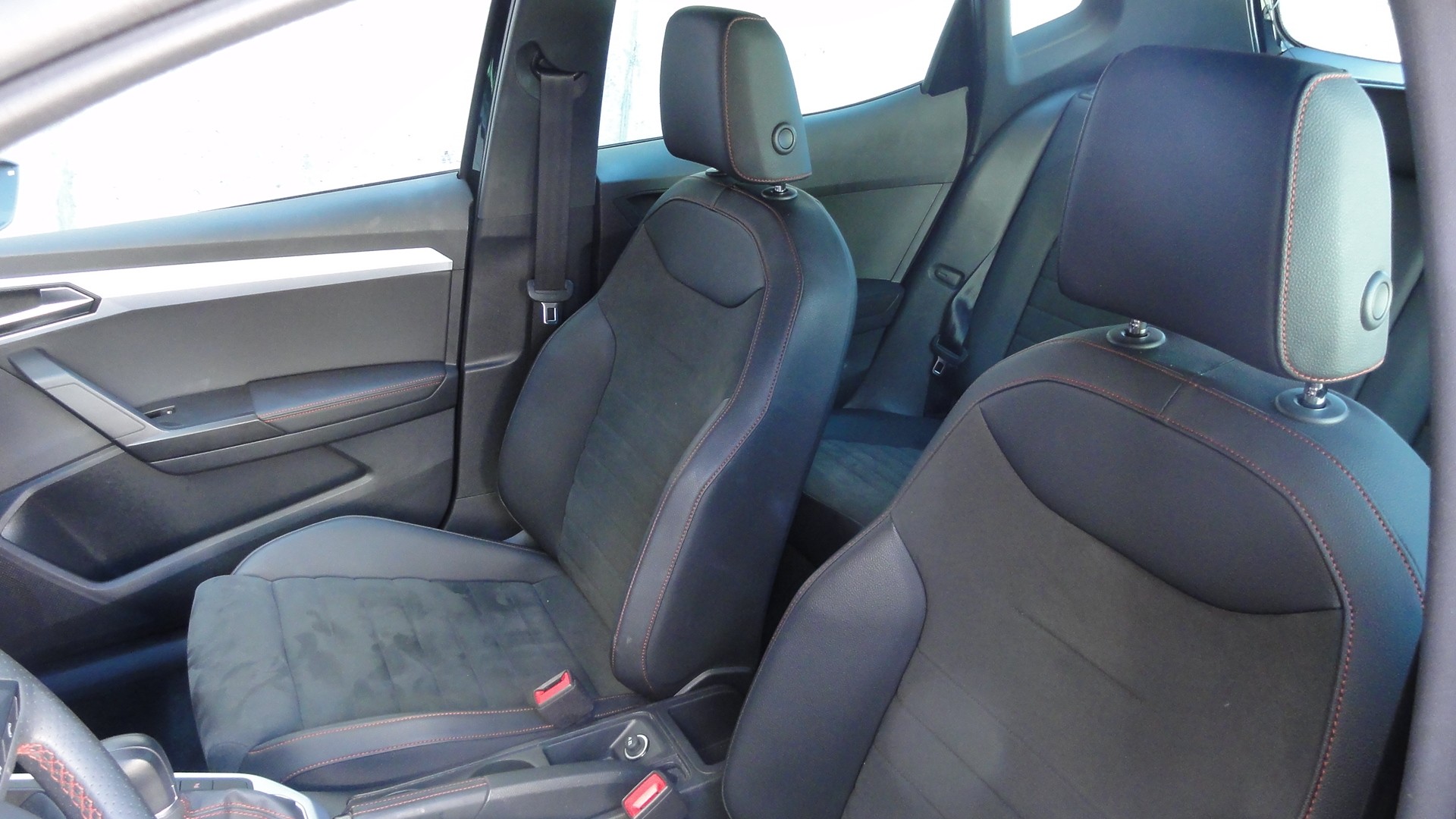 SEAT Arona 1.0 TSI Eco FR DSG-image-9