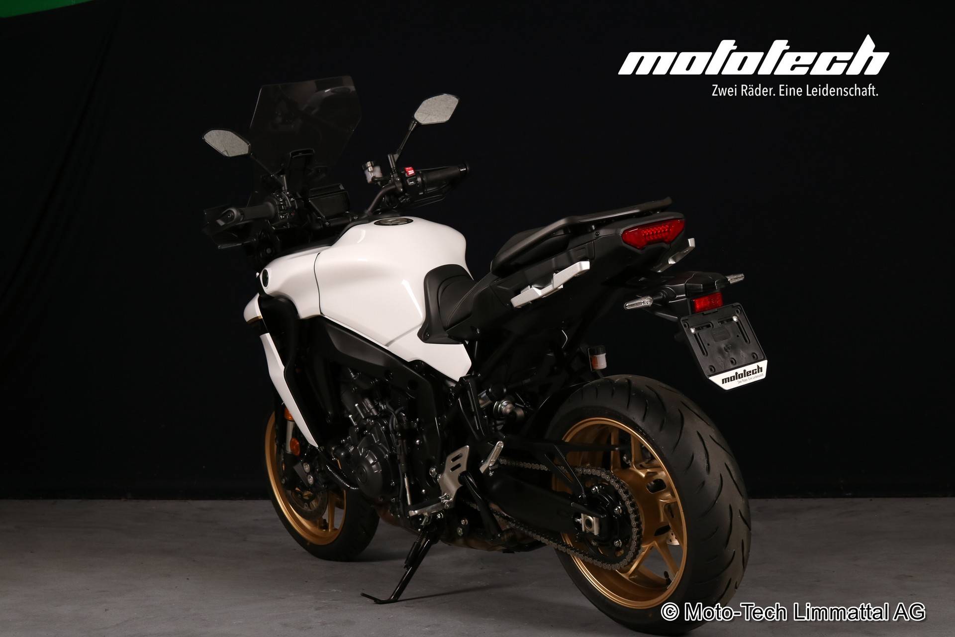 YAMAHA Tracer 9 GT-showroom-element-3