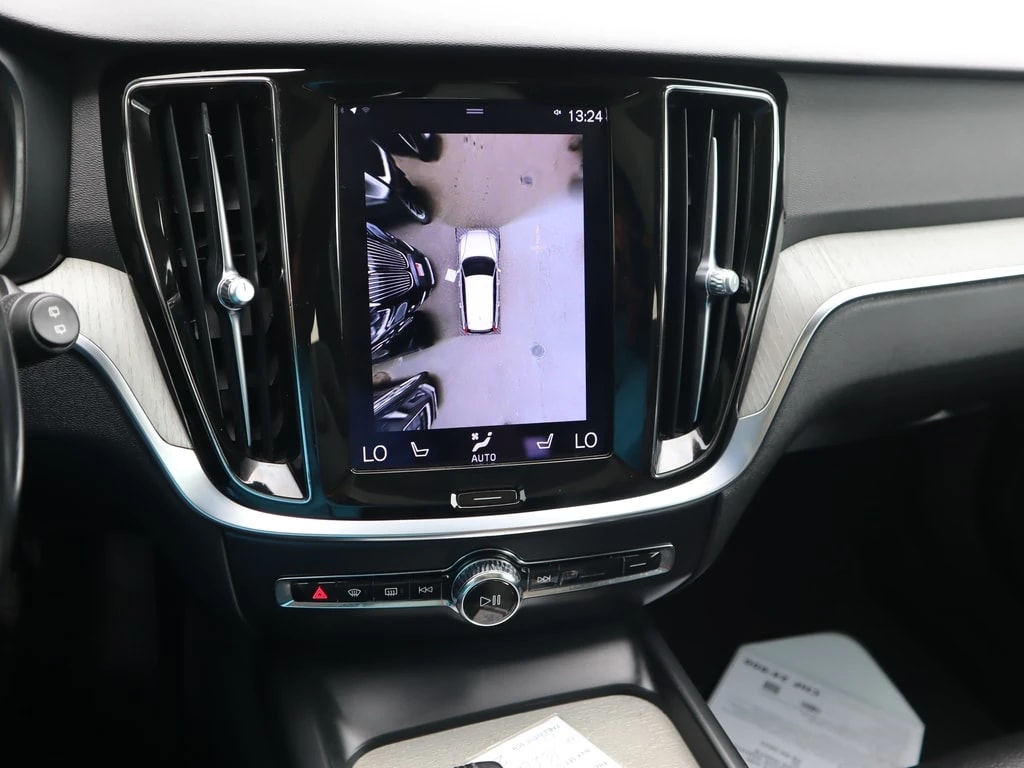 VOLVO V60 Cross Country B4 Diesel Mild Hybrid AWD Geartronic ** Voll-Leder ** RF-Kamera 360 ** Panorama-Glass ** Anh-Kupplung-image-7