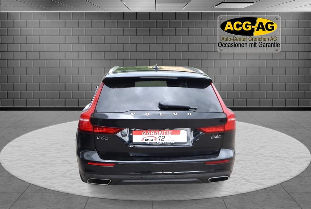 VOLVO V60 Cross Country B4 Diesel Mild Hybrid AWD Geartronic ** Voll-Leder ** RF-Kamera 360 ** Panorama-Glass ** Anh-Kupplung-image-4