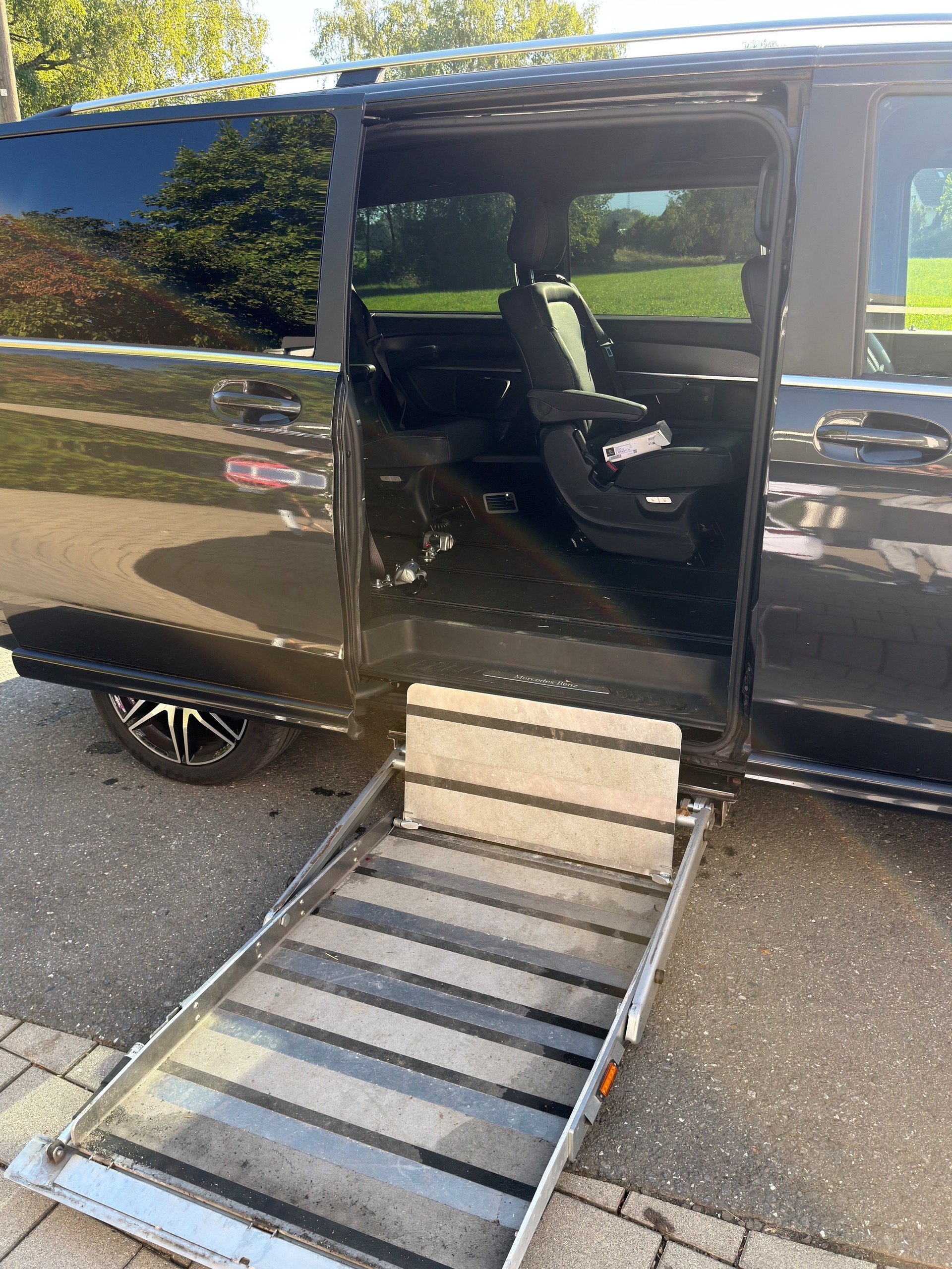 MERCEDES-BENZ V 300 d Swiss Ed. extr.lg. 4m mit Kirchhoff Kassettenlift-image-1