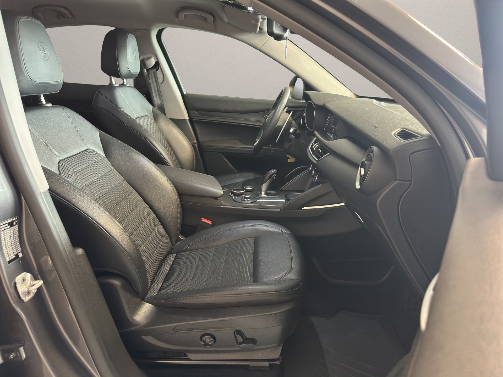 ALFA ROMEO Stelvio 2.0 Super Q4 Automatic-image-8