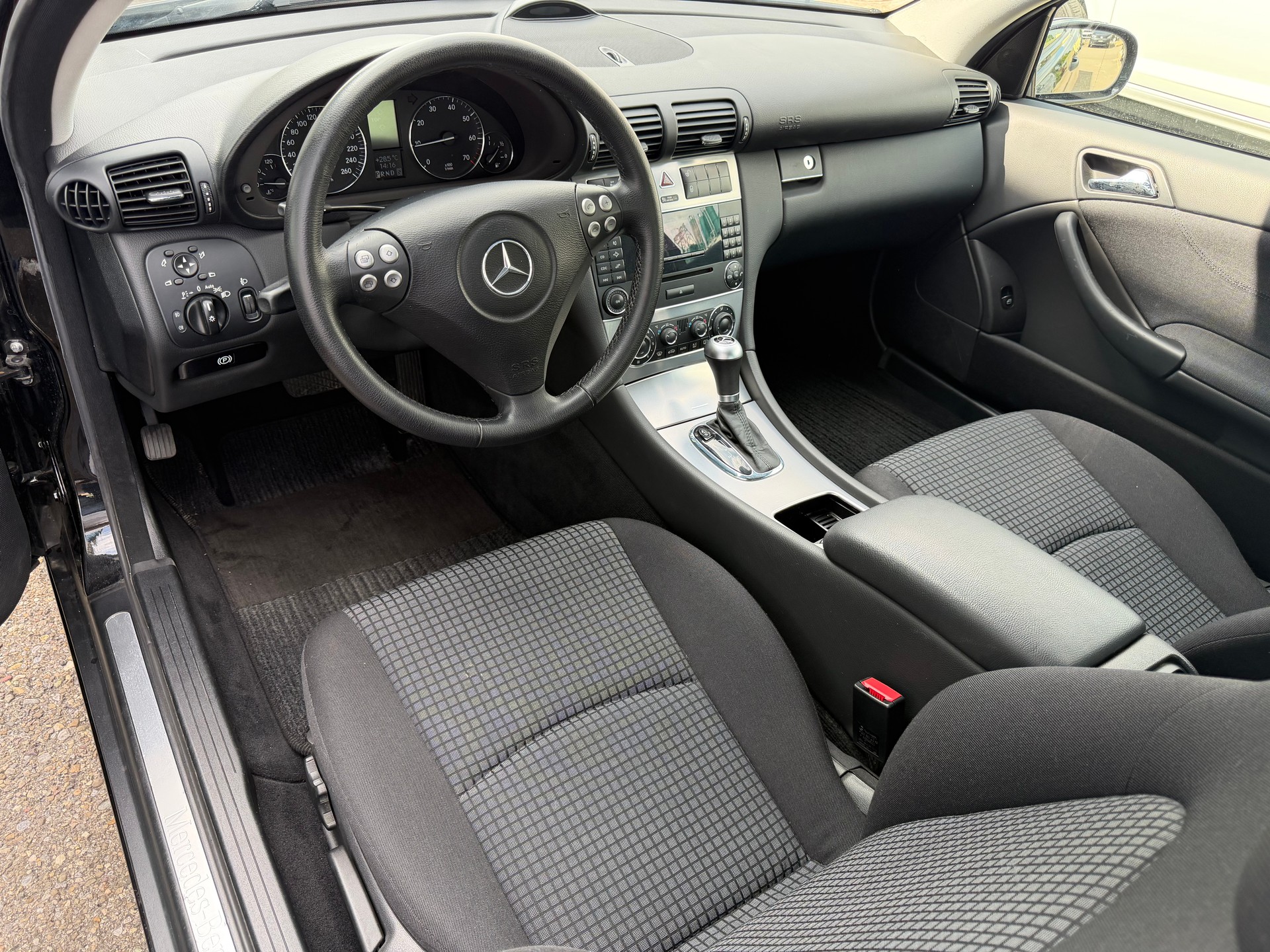 MERCEDES-BENZ C 180 Kompressor-image-4