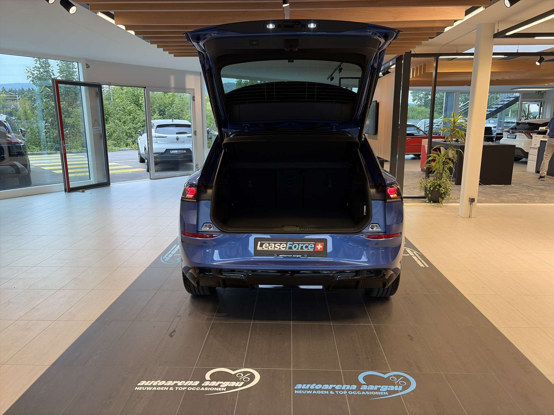 VW T-Roc 1.5 eTSi mHEV R-Line DSG-Automat-image-7