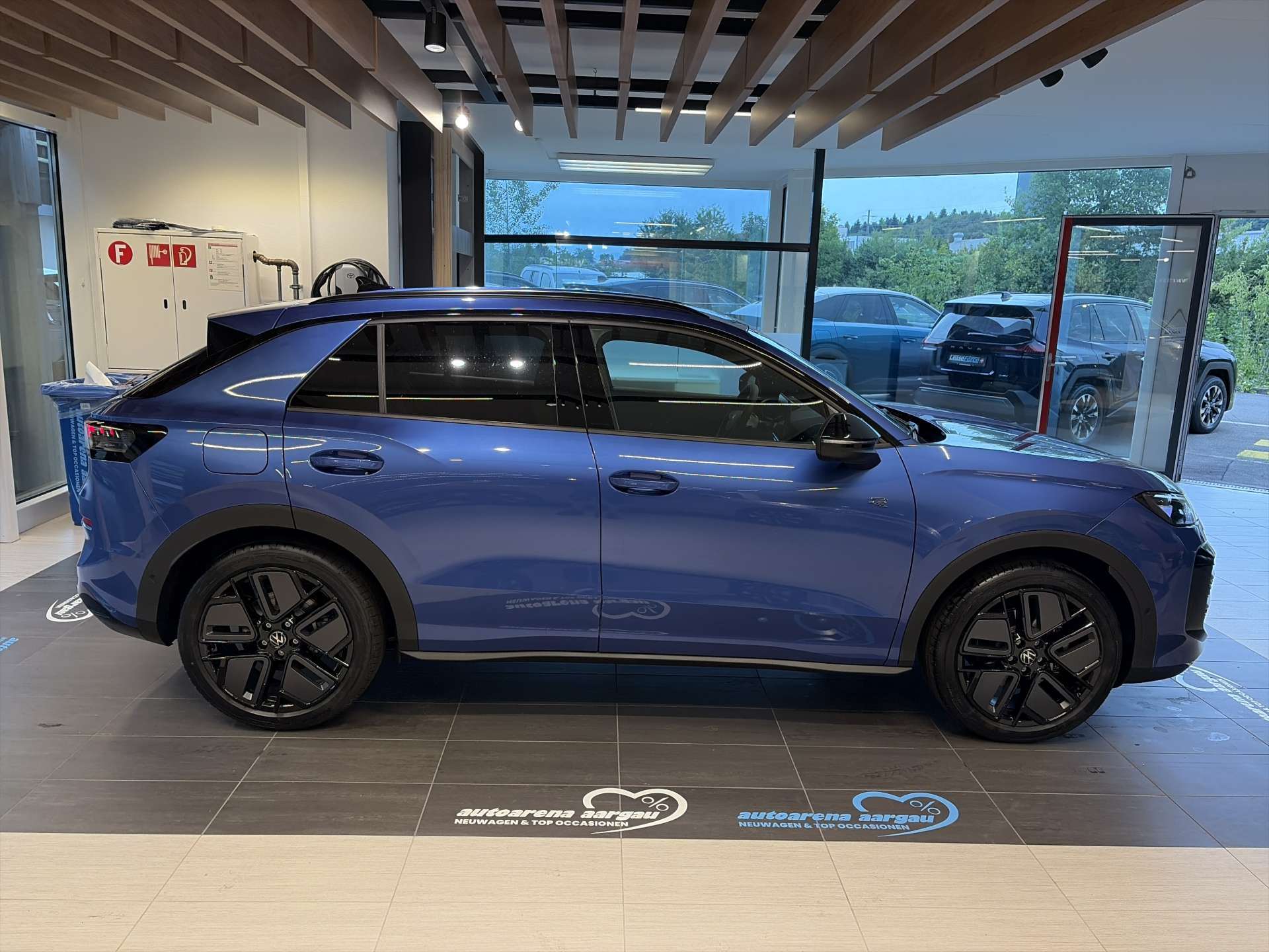 VW T-Roc 1.5 eTSi mHEV R-Line DSG-Automat-image-13