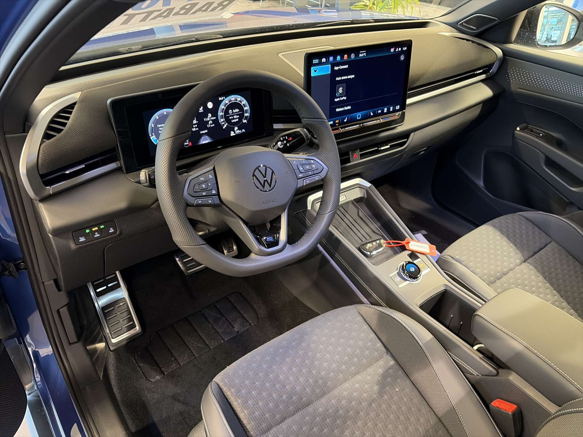 VW T-Roc 1.5 eTSi mHEV R-Line DSG-Automat-image-5