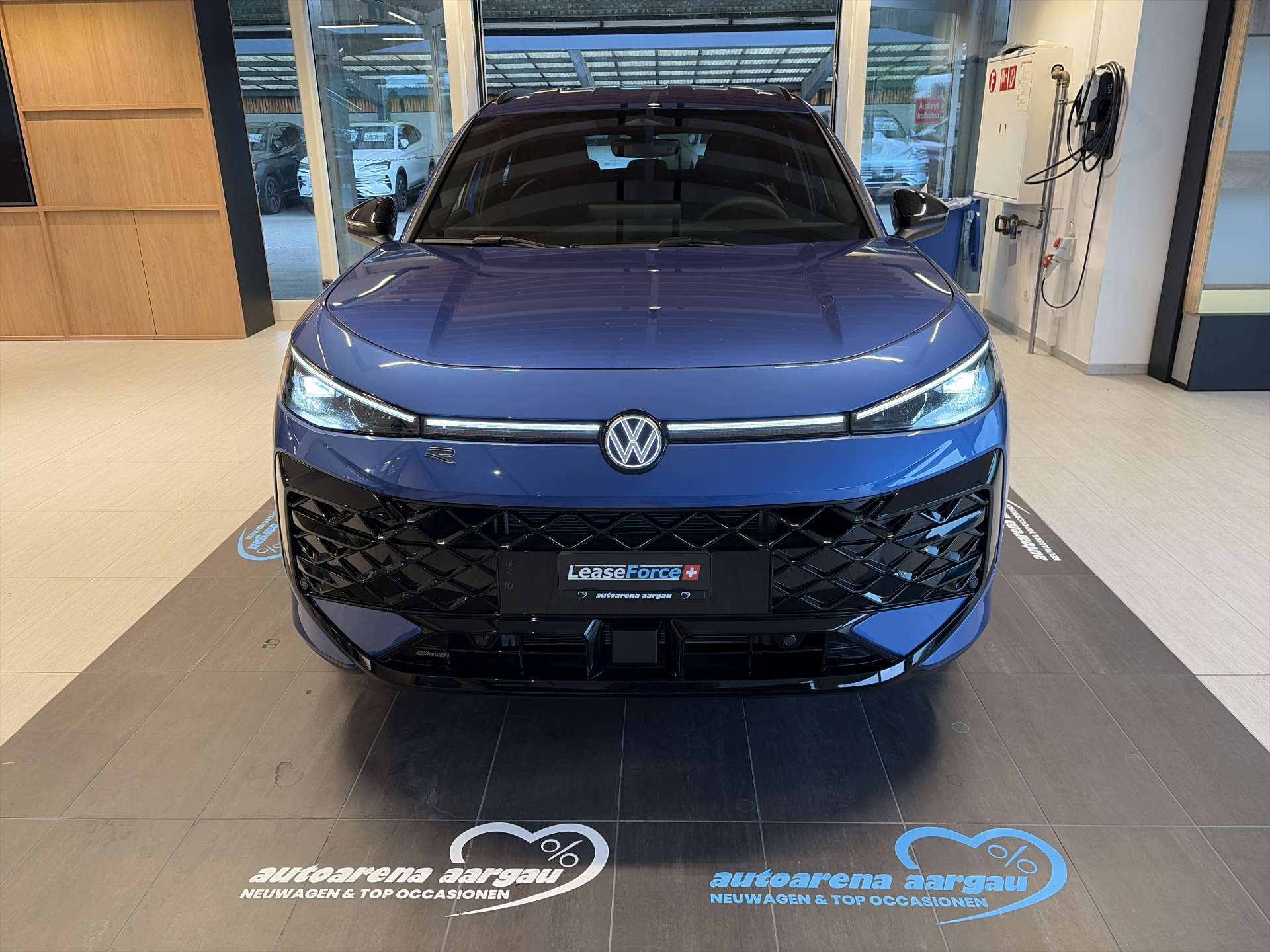 VW T-Roc 1.5 eTSi mHEV R-Line DSG-Automat-image-10
