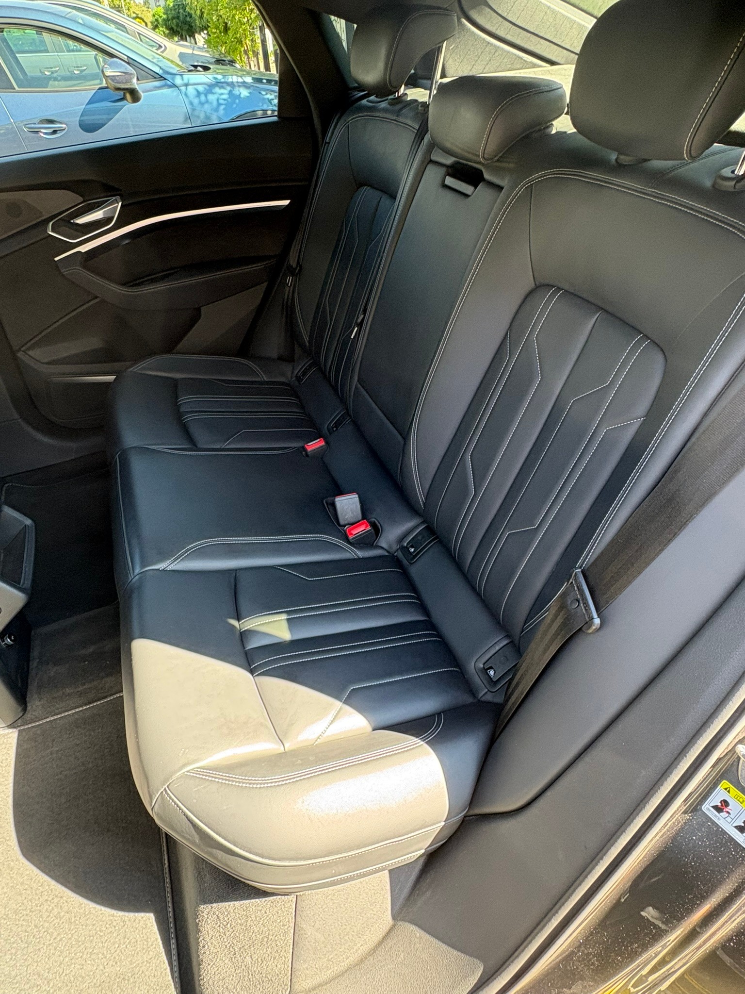 AUDI e-tron 55 Sportback S Line quattro-image-6