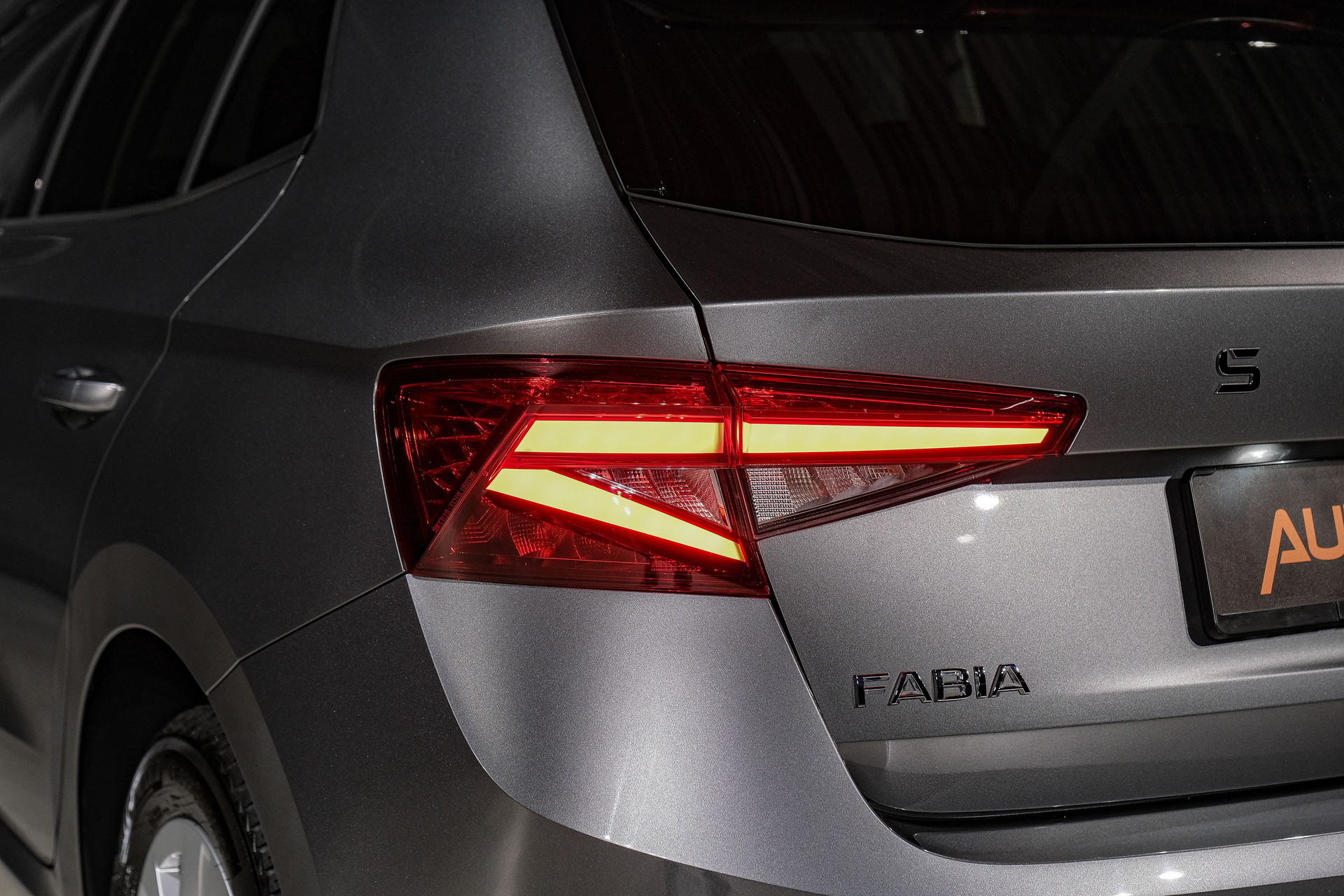 SKODA Fabia 1.0 TSI Selection DSG-image-26