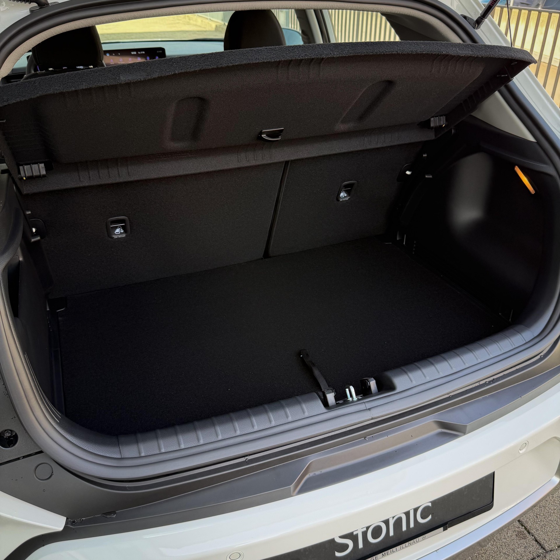 KIA Stonic 1.0 T-GDi-image-11
