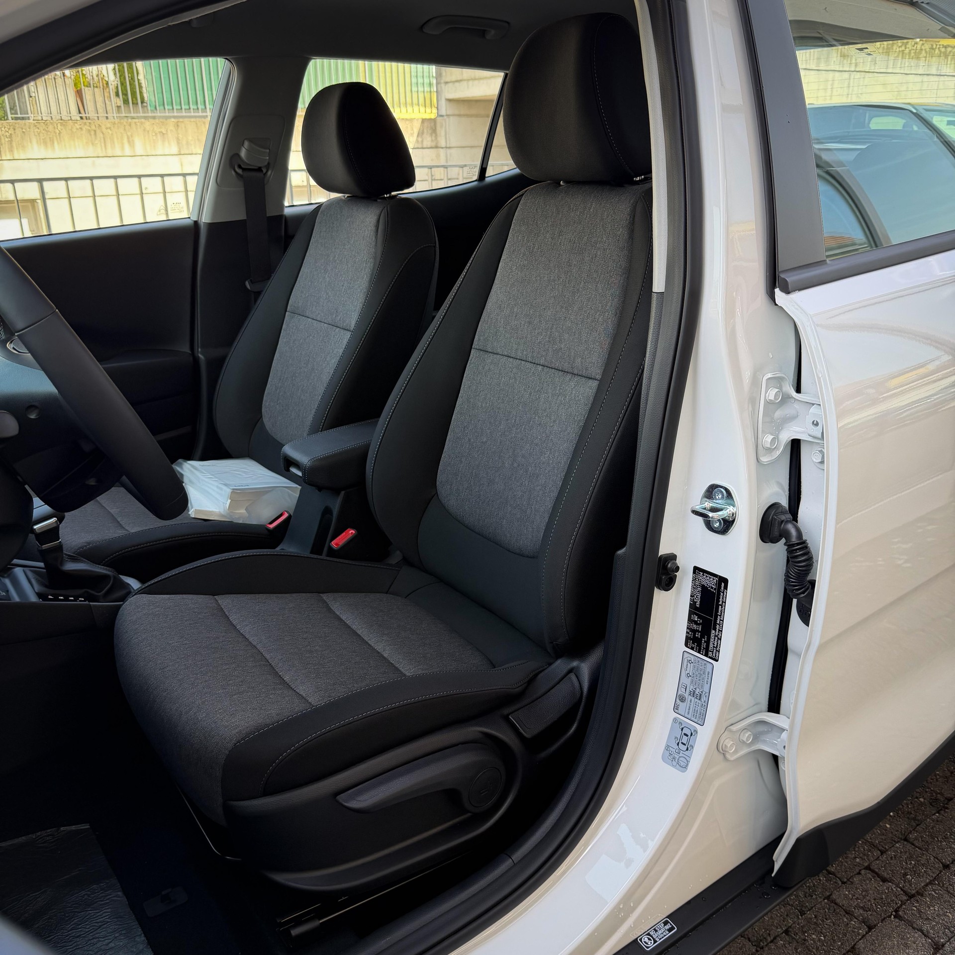 KIA Stonic 1.0 T-GDi-image-10