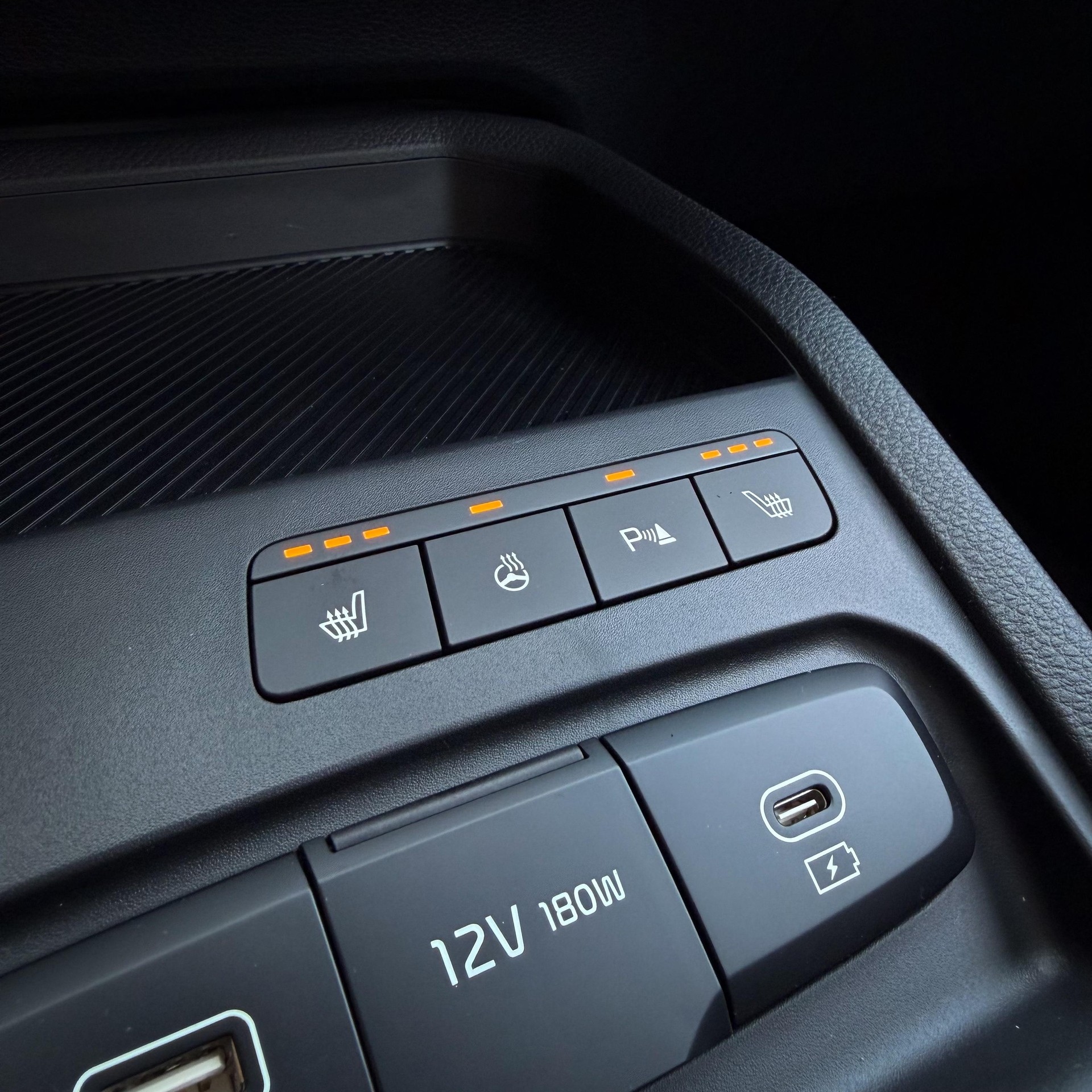 KIA Stonic 1.0 T-GDi-image-9