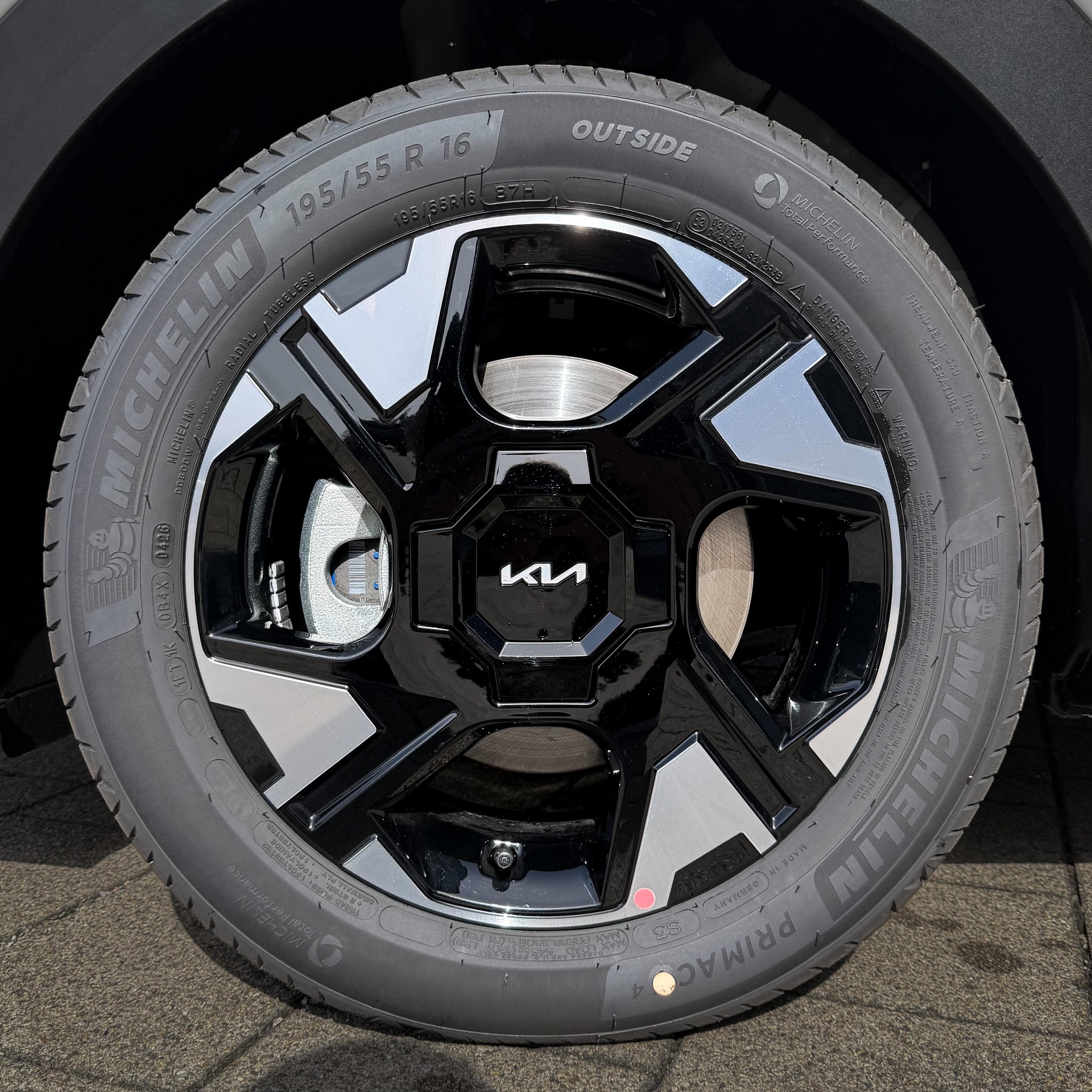 KIA Stonic 1.0 T-GDi-image-2