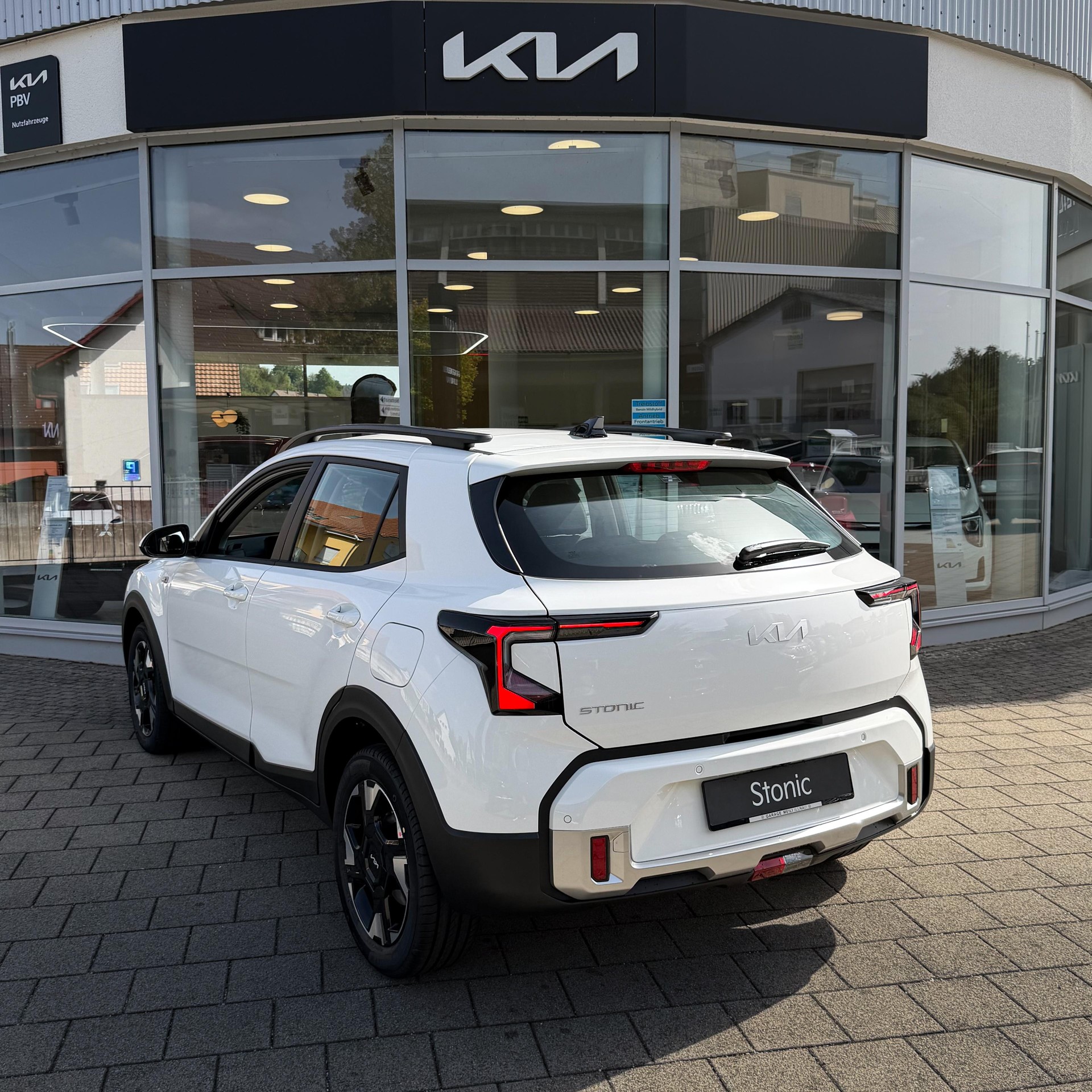 KIA Stonic 1.0 T-GDi-image-1