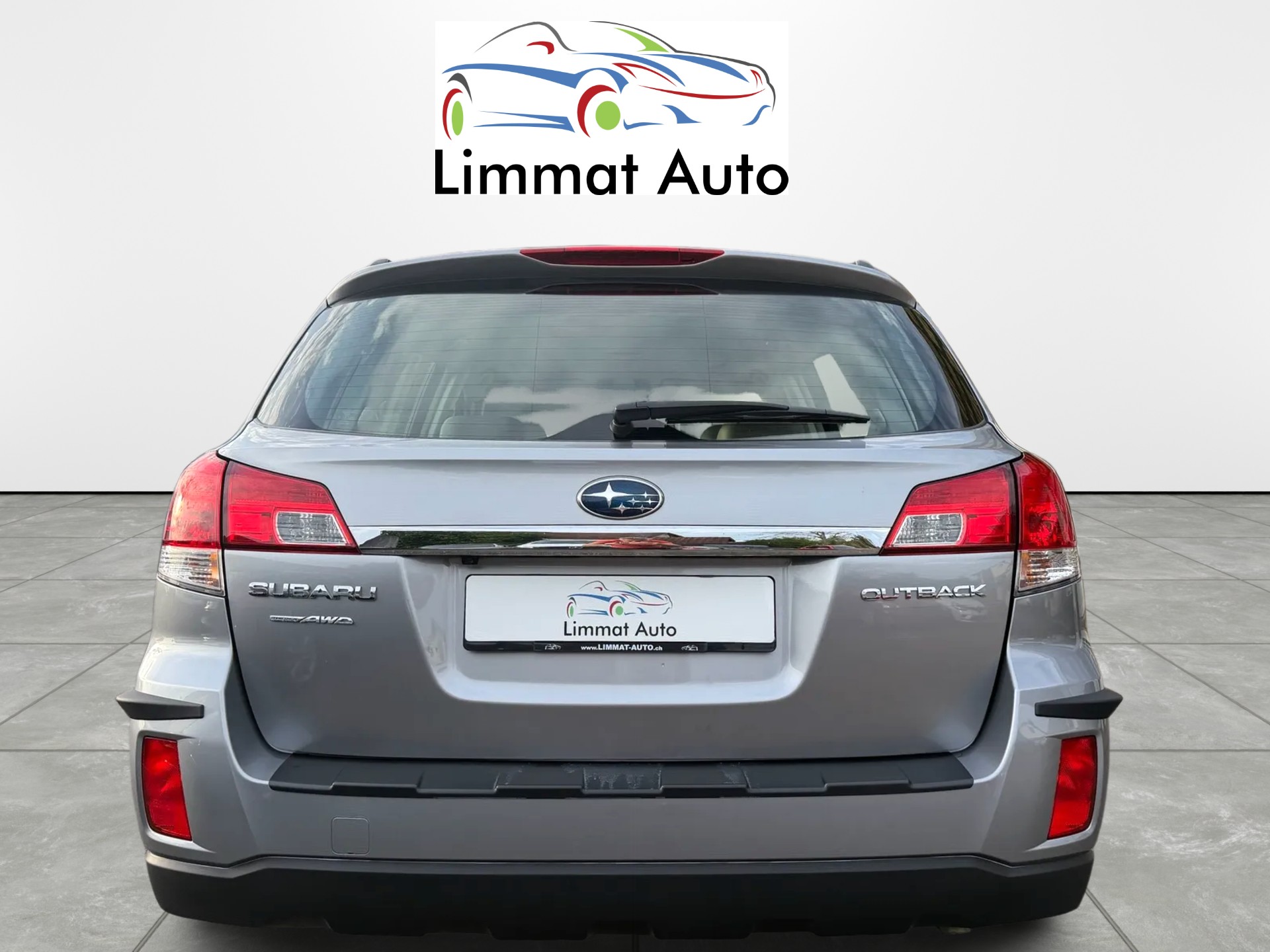 SUBARU Outback 3.6R Executive AWD Automatic-image-4