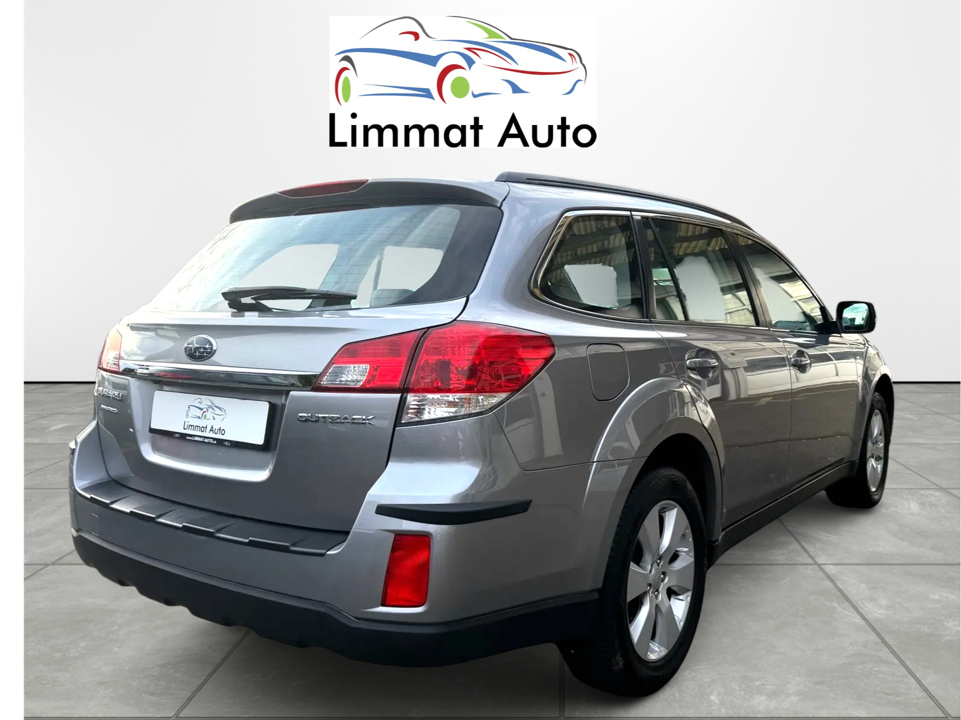 SUBARU Outback 3.6R Executive AWD Automatic-image-5