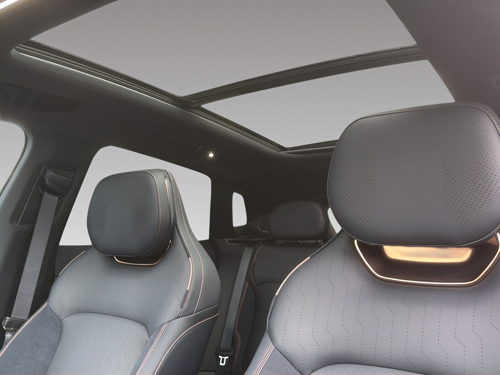 LYNK & CO 08 1.5 PHEV More-image-6