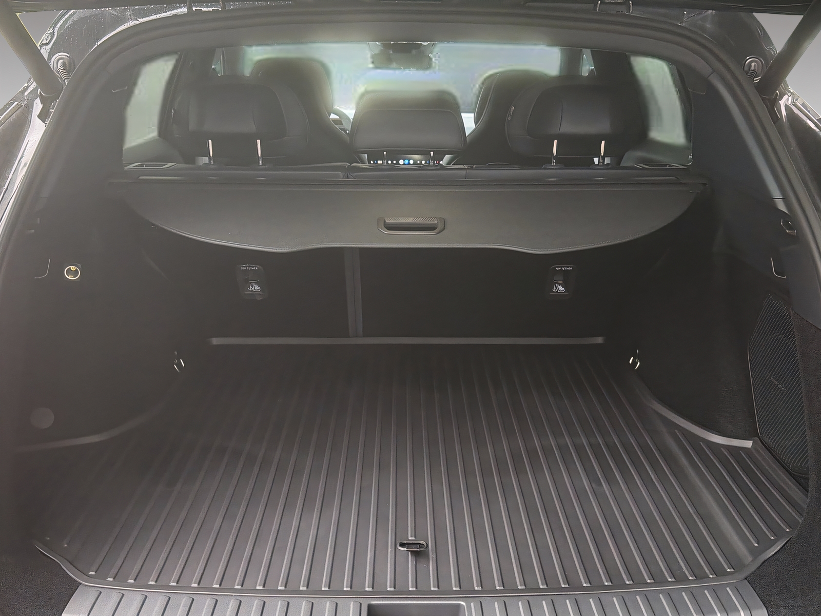 LYNK & CO 08 1.5 PHEV More-image-18