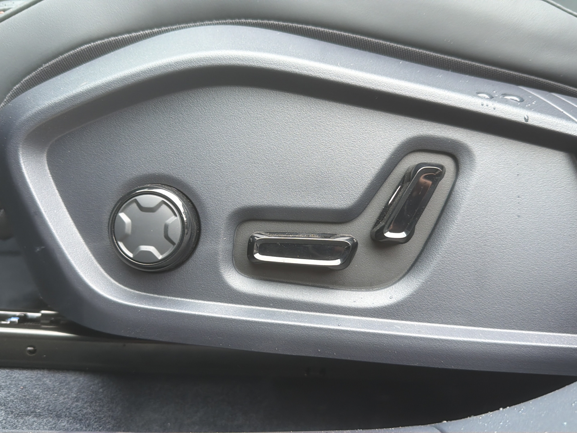 LYNK & CO 08 1.5 PHEV More-image-16