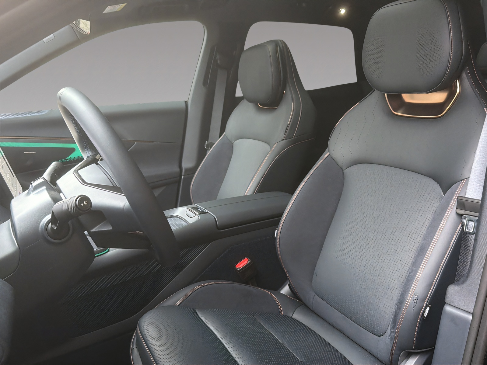 LYNK & CO 08 1.5 PHEV More-image-5