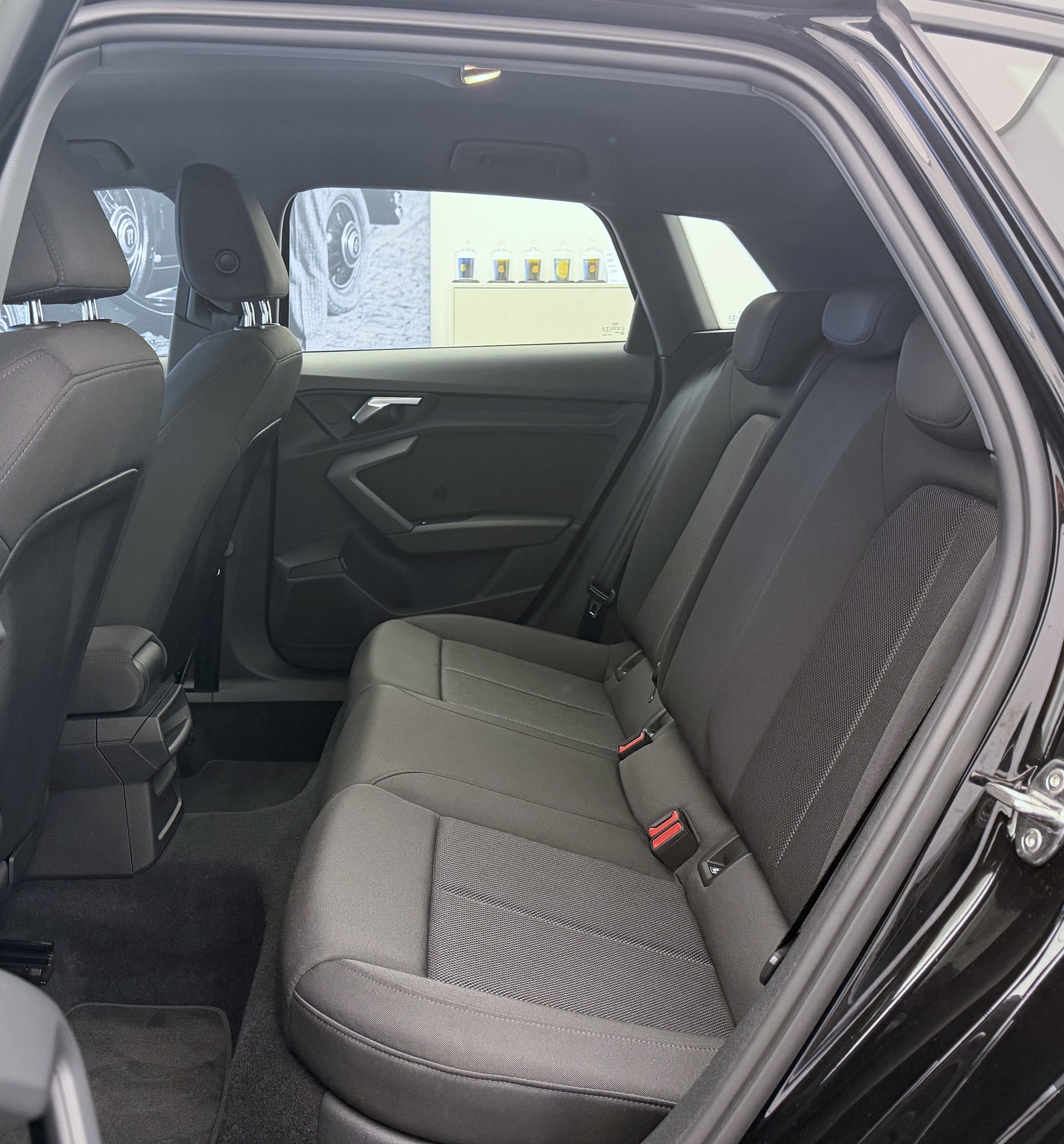 AUDI A3 Sportback 35 TFSI Attraction S-tronic-image-17