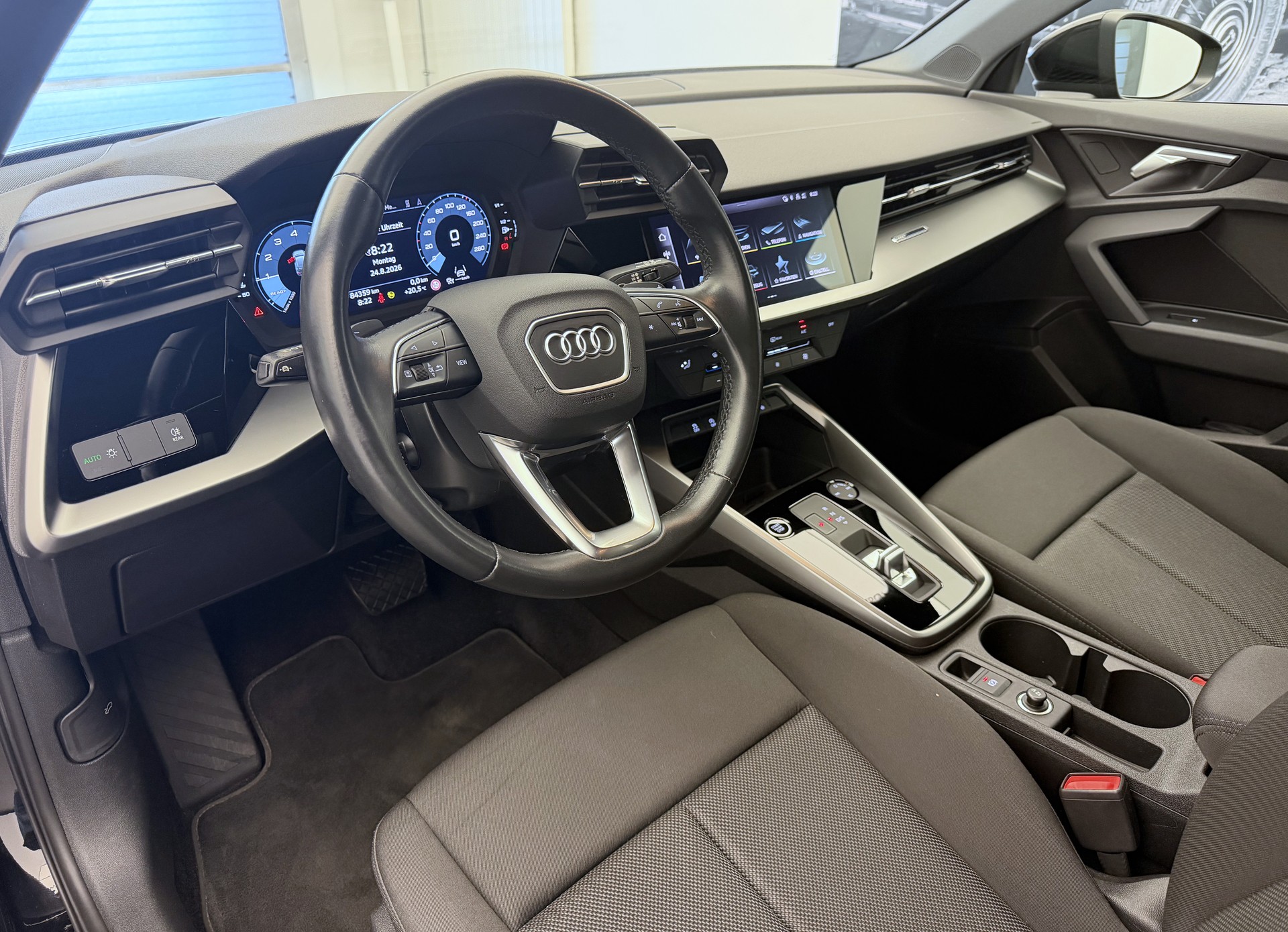AUDI A3 Sportback 35 TFSI Attraction S-tronic-image-5