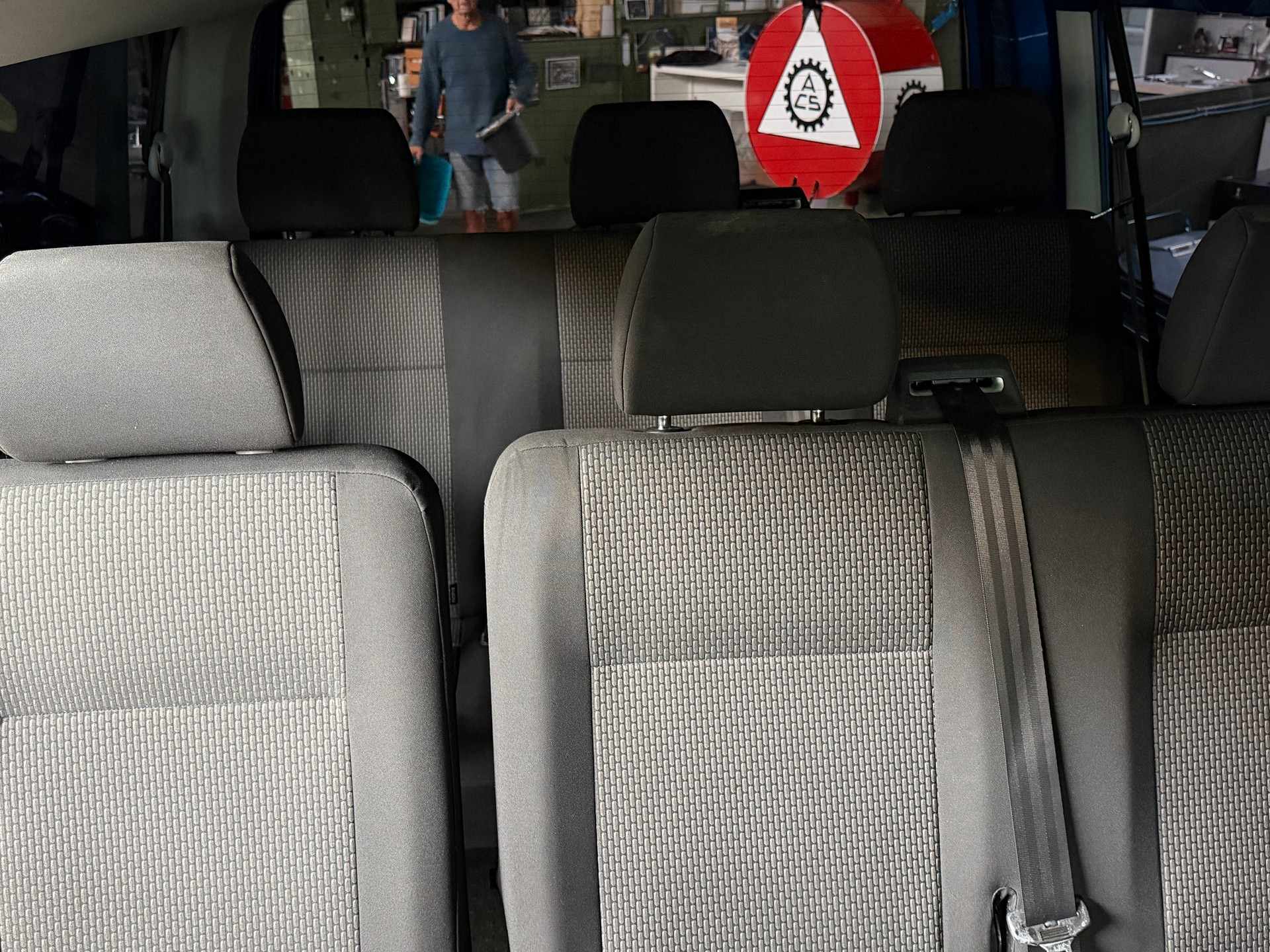 VW T6.1 2.0 TDI DSG Automat / 8-Plätzer / Tempomat-image-14