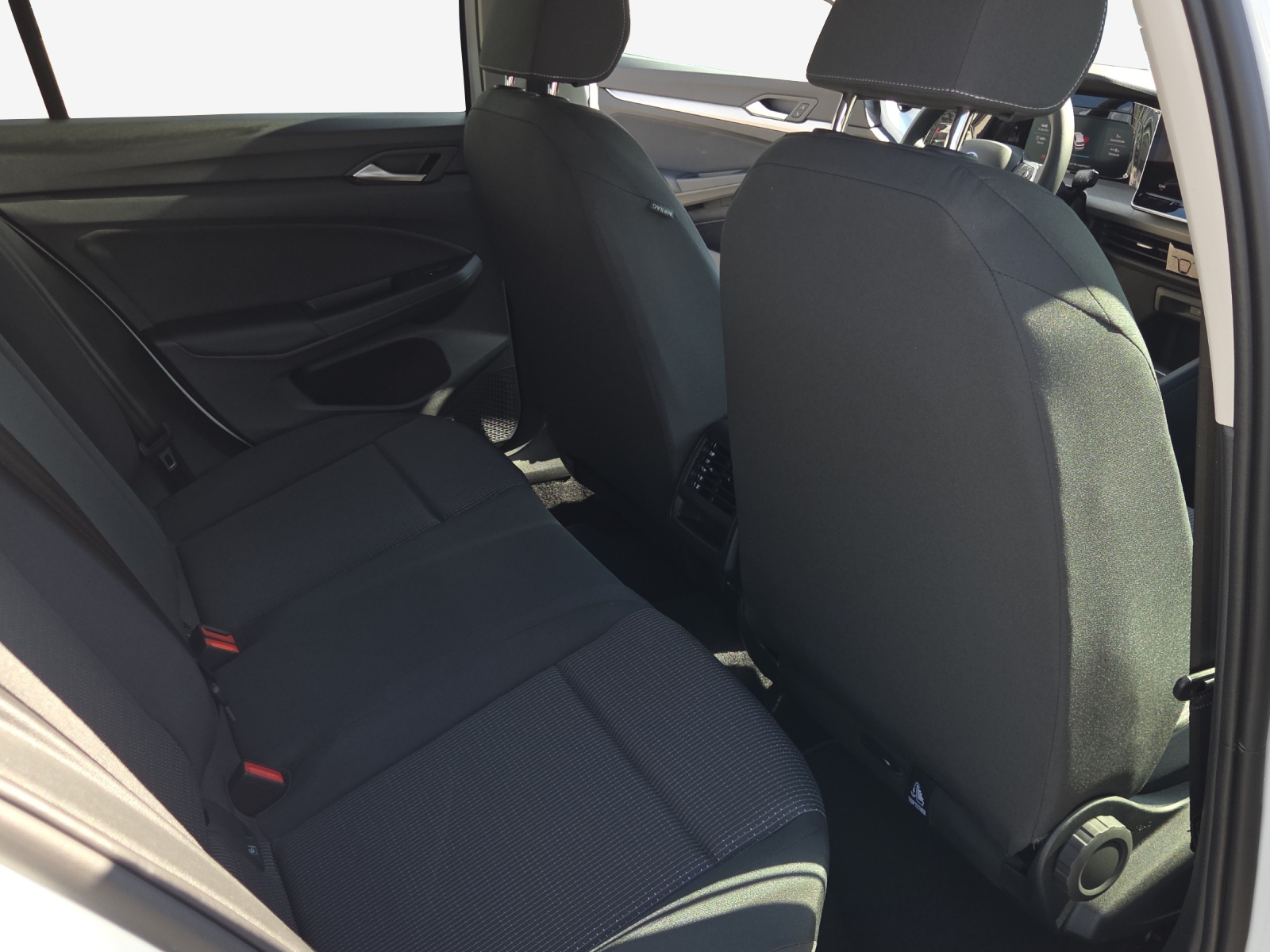 VW Golf 1.5 e TSI mHEV Value DSG-image-15
