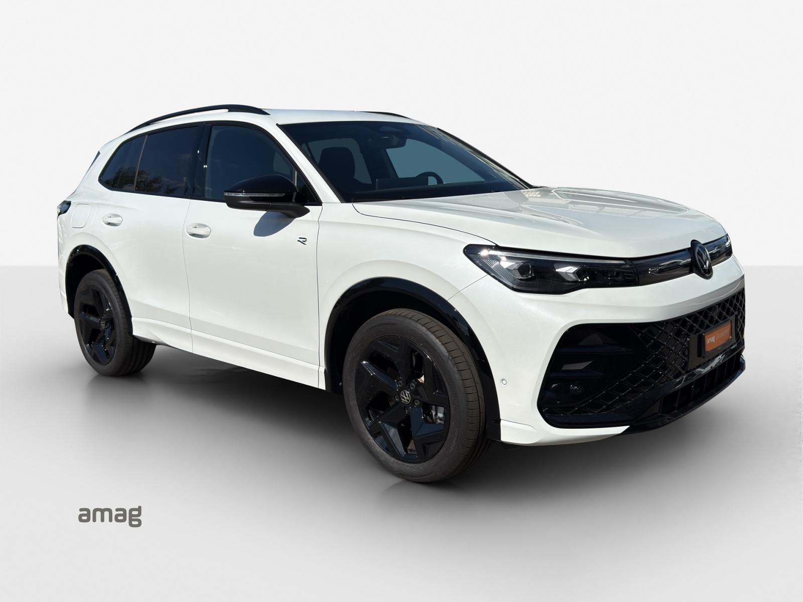 VW Tiguan 2.0 TDI SCR R-Line 4Motion DSG-image-5