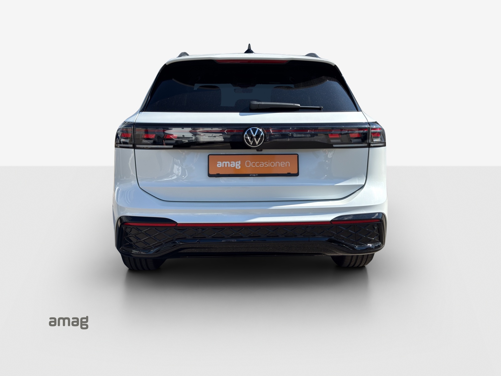 VW Tiguan 2.0 TDI SCR R-Line 4Motion DSG-image-3