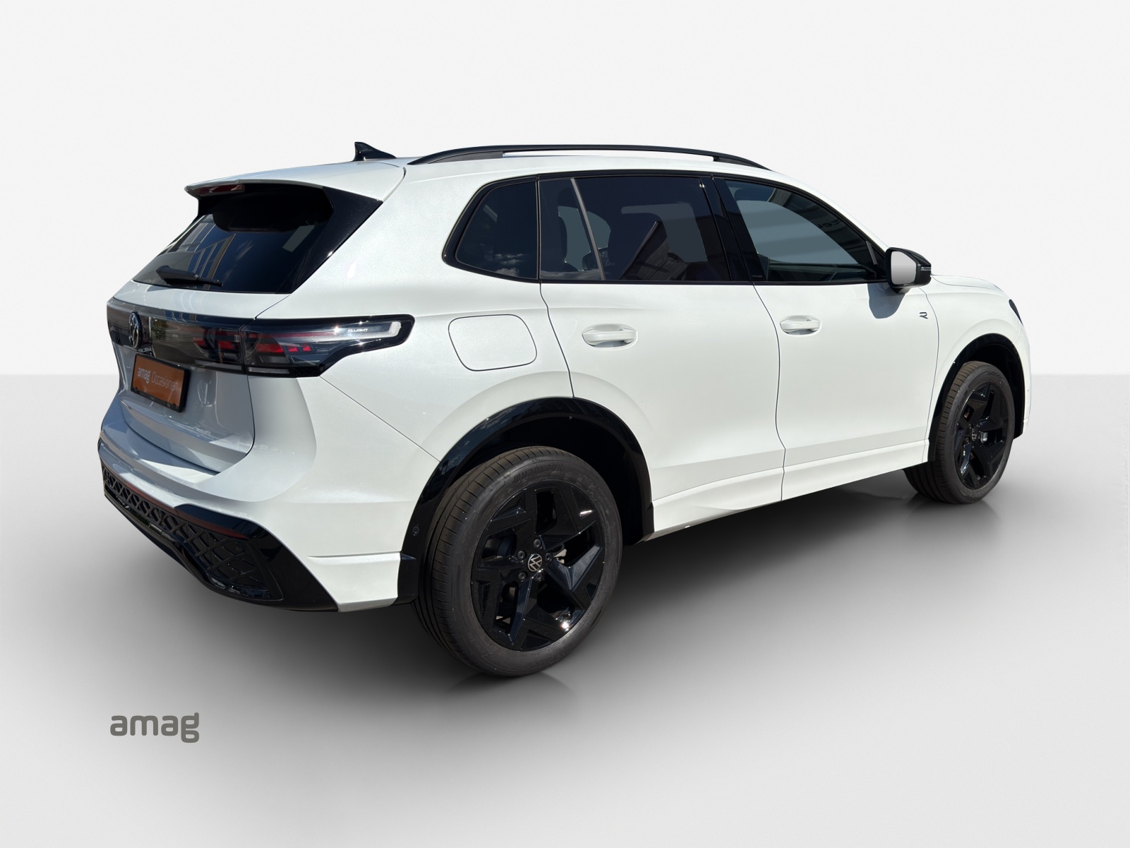 VW Tiguan 2.0 TDI SCR R-Line 4Motion DSG-image-4