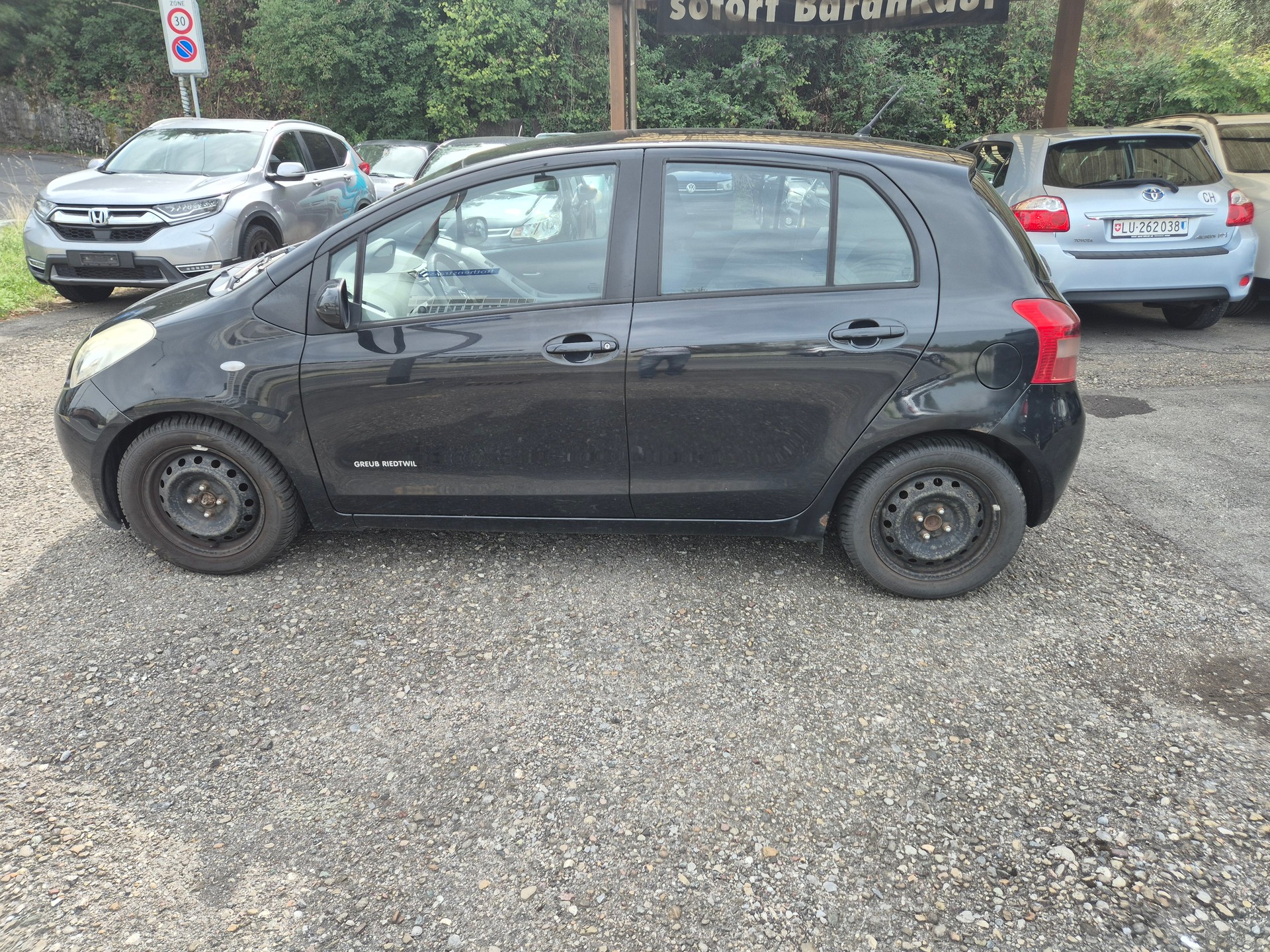 TOYOTA Yaris 1.3 Linea Sol-image-2