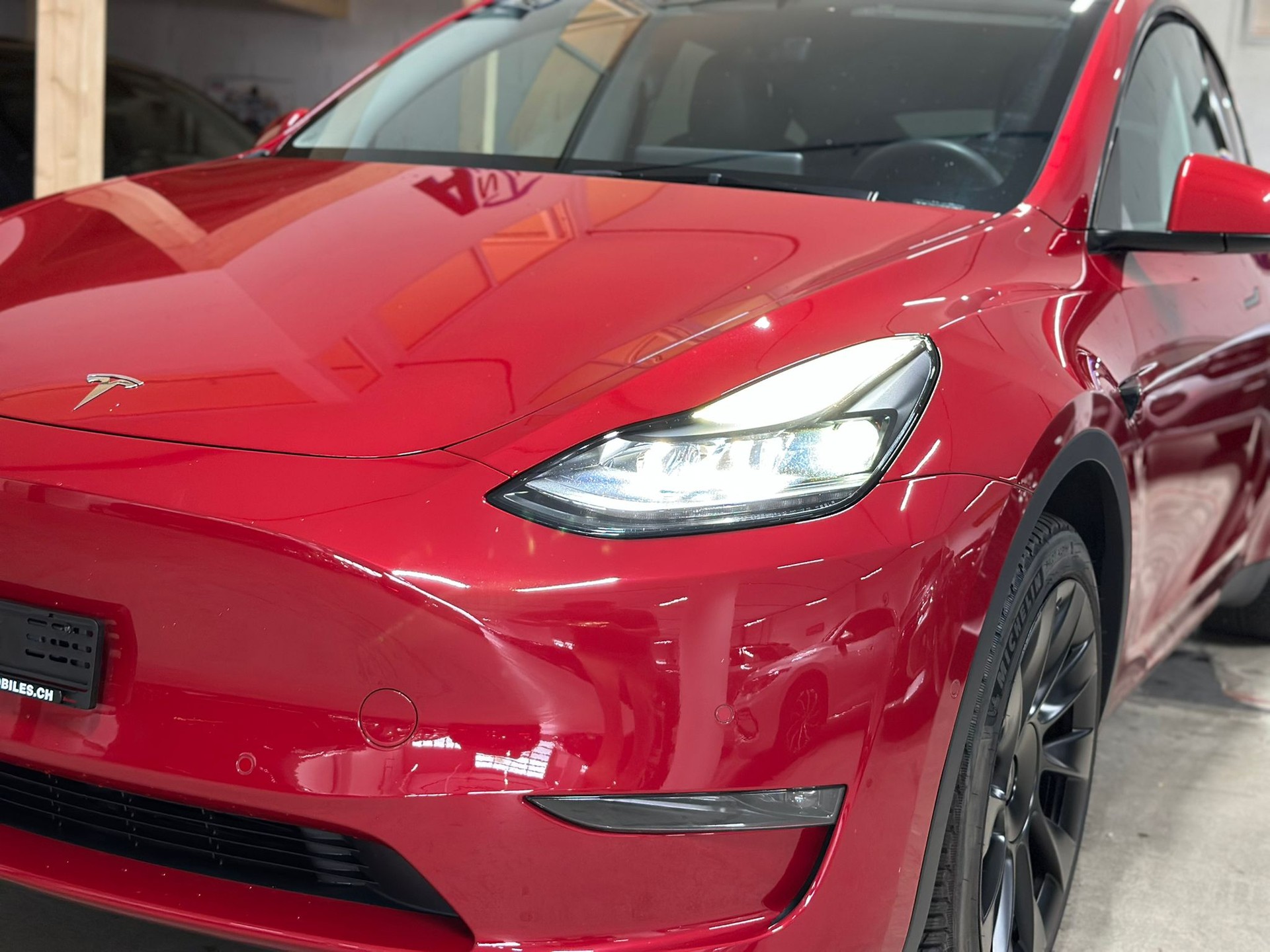 TESLA Model Y Long Range-image-7