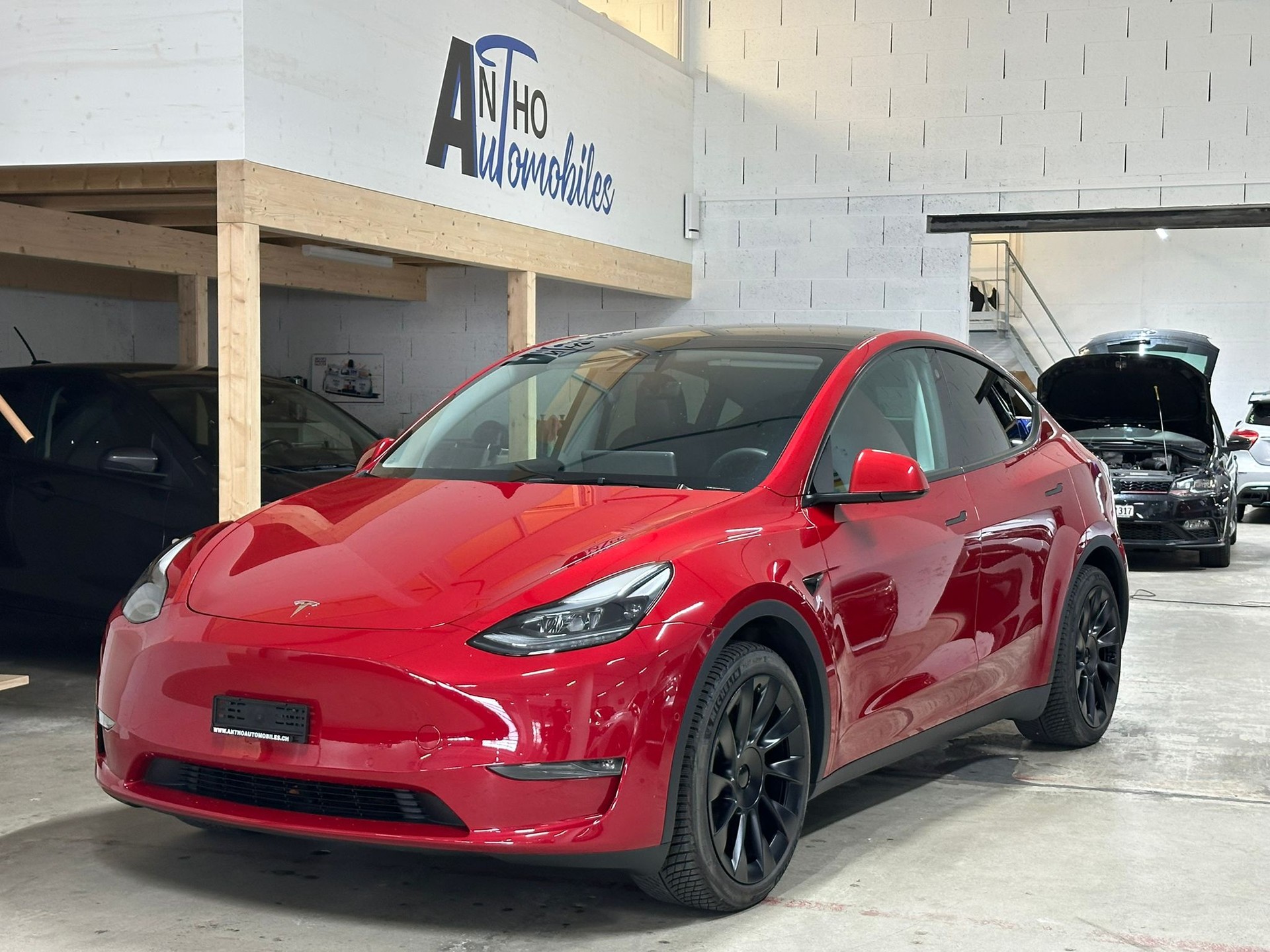 TESLA Model Y Long Range-image-0