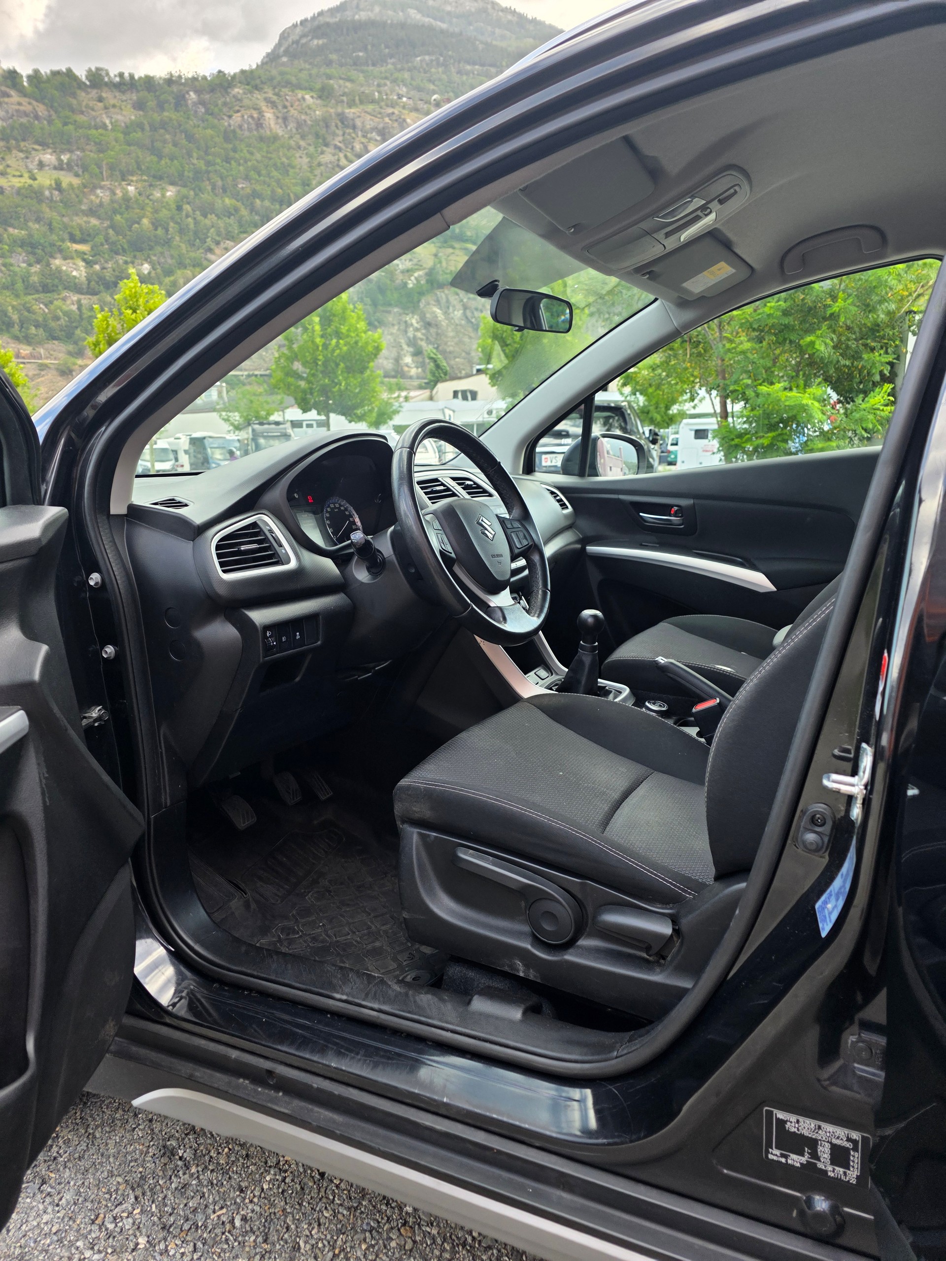 SUZUKI SX4 S-Cross 1.6 16V PizSulai 4WD CVT7-image-12