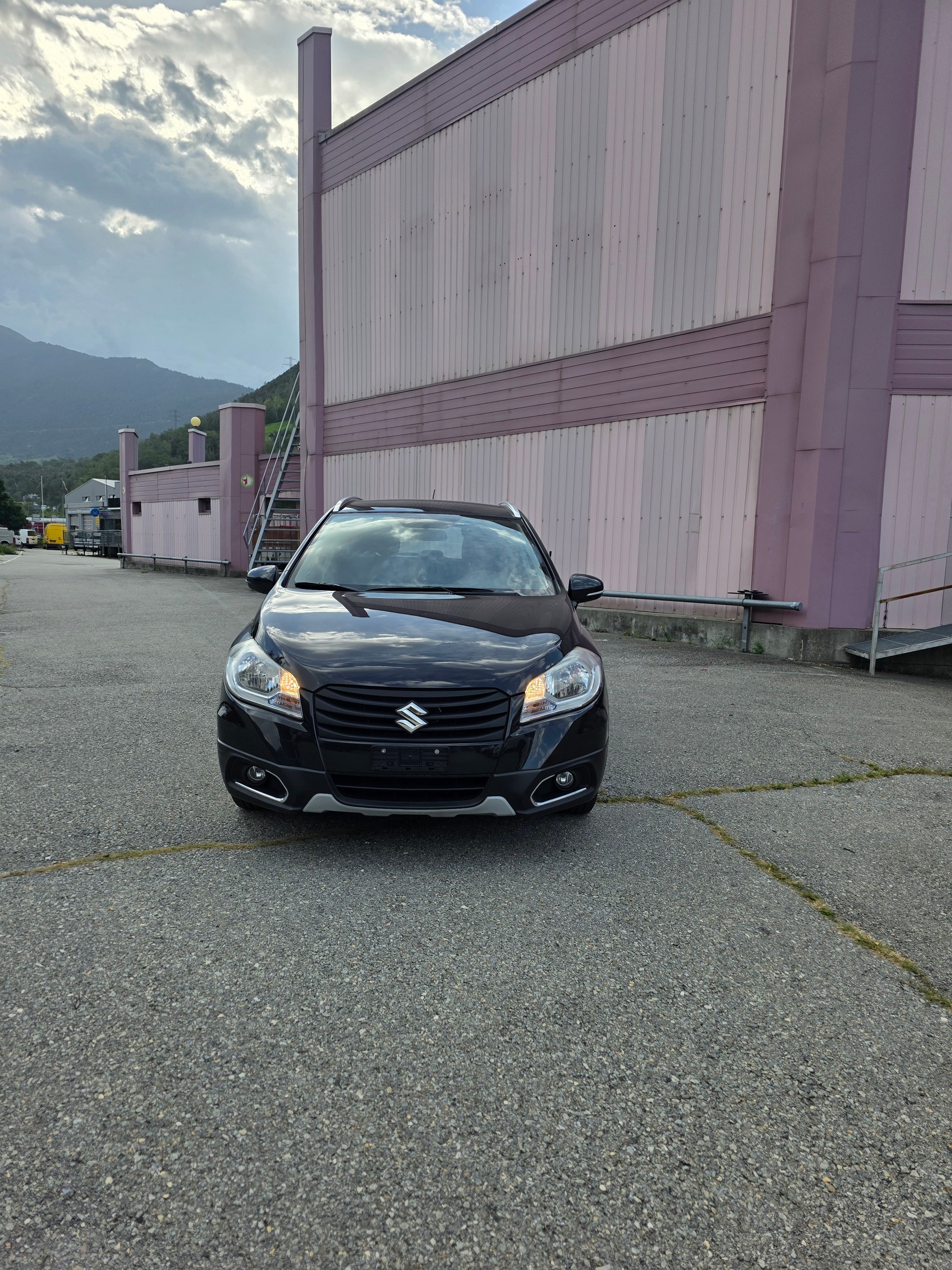 SUZUKI SX4 S-Cross 1.6 16V PizSulai 4WD CVT7-image-1