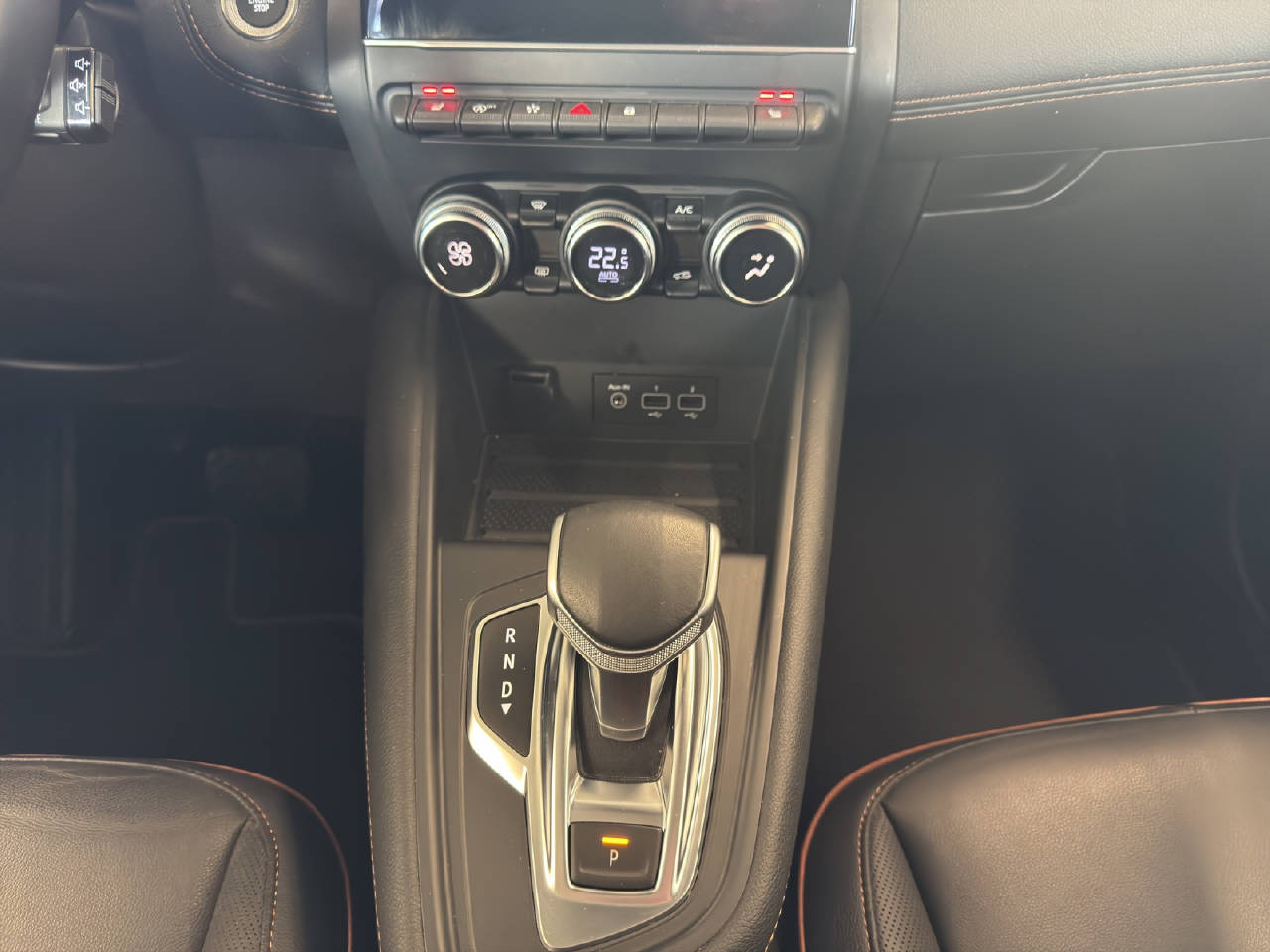 RENAULT Captur 1.3 TCe 140 Initiale EDC ERSATZWAGEN-image-7