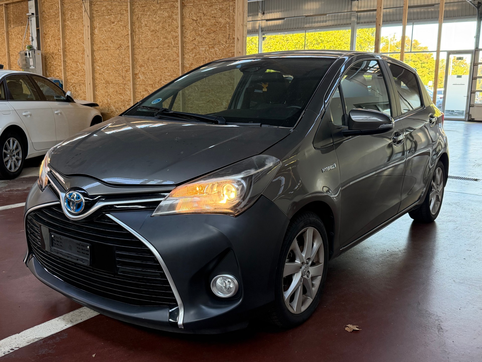 TOYOTA Yaris 1.5 VVT-i Hybrid Trend e-CVT