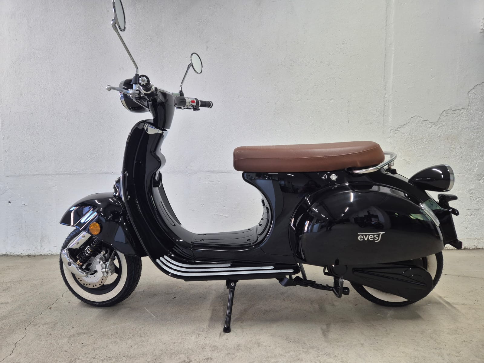 SAKURA EVESS E-Scooter 45km/h-image-2