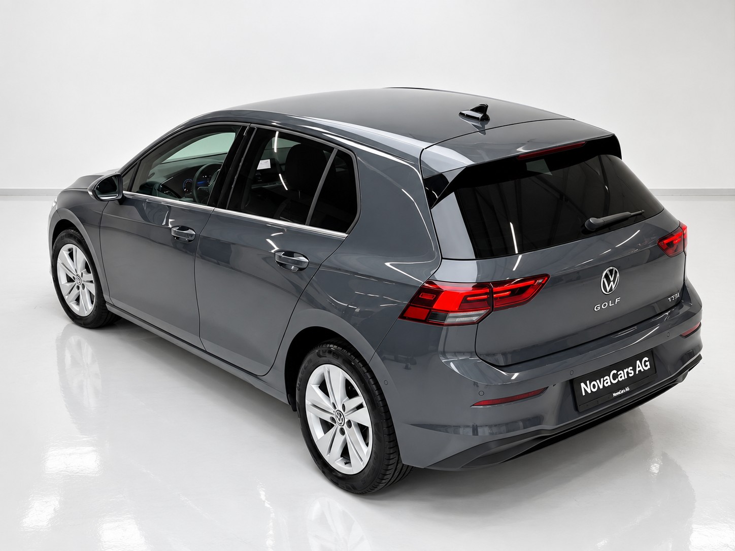 VW Golf 1.0 eTSI | CH | VOLLAUSSTATTUNG-image-2