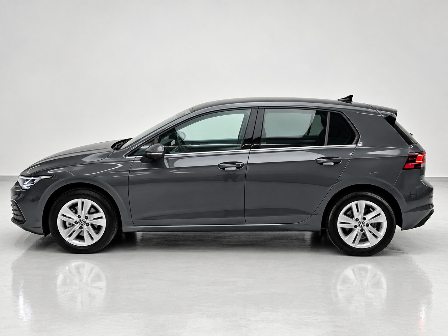 VW Golf 1.0 eTSI | CH | VOLLAUSSTATTUNG-image-1