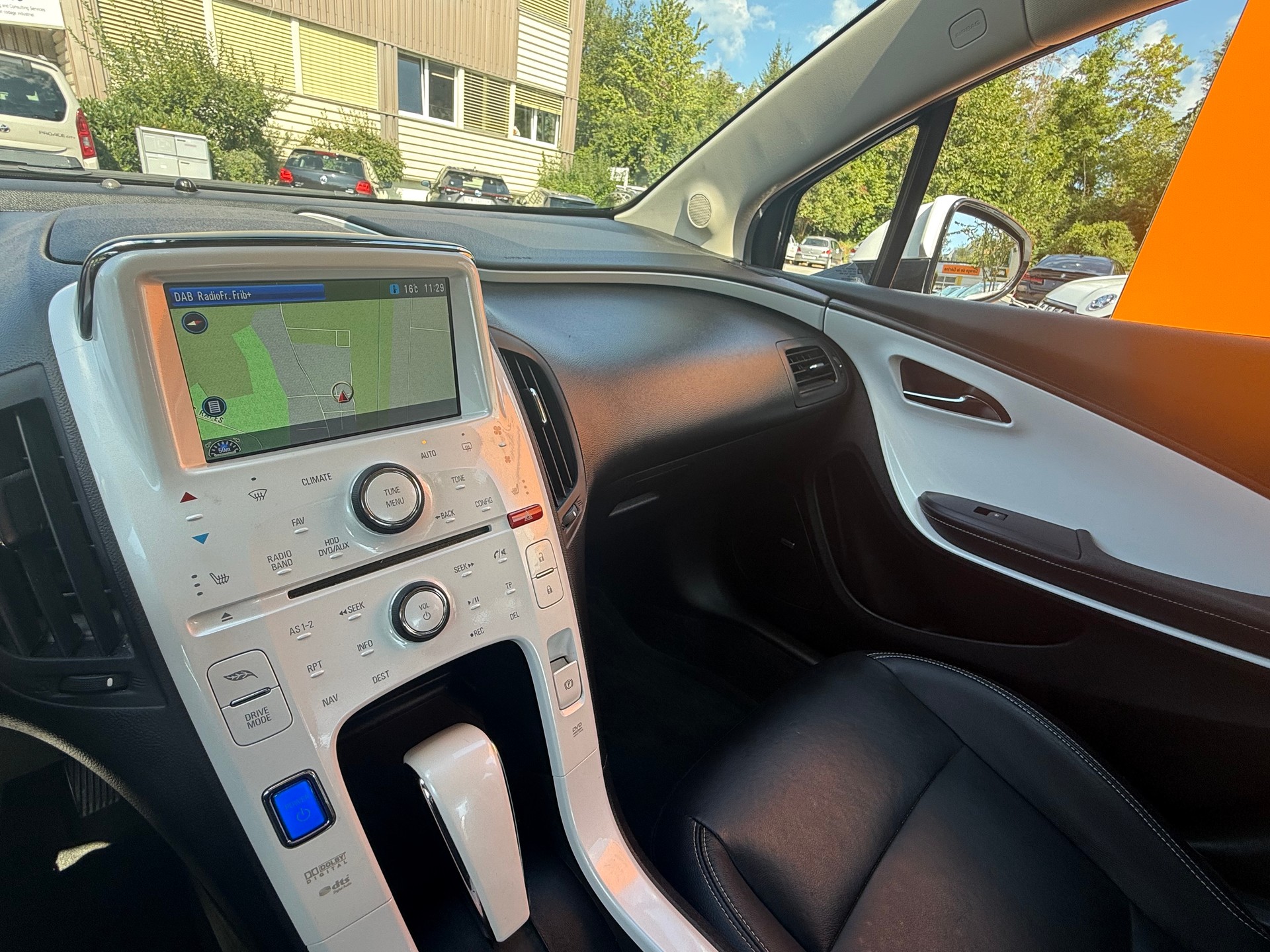 CHEVROLET VOLT-image-10