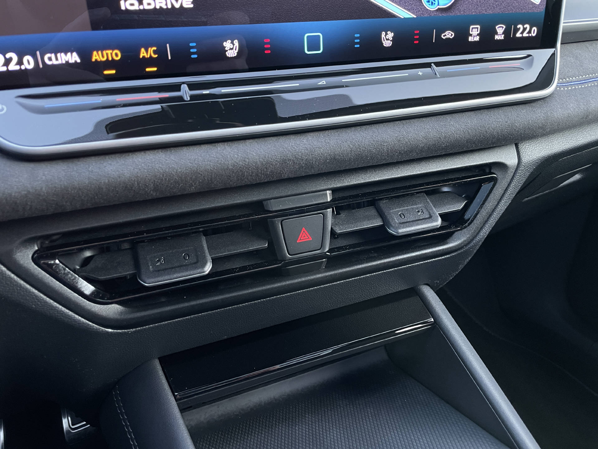 VW Tayron 2.0 TSI R-Line Plus DSG 4motion-image-22