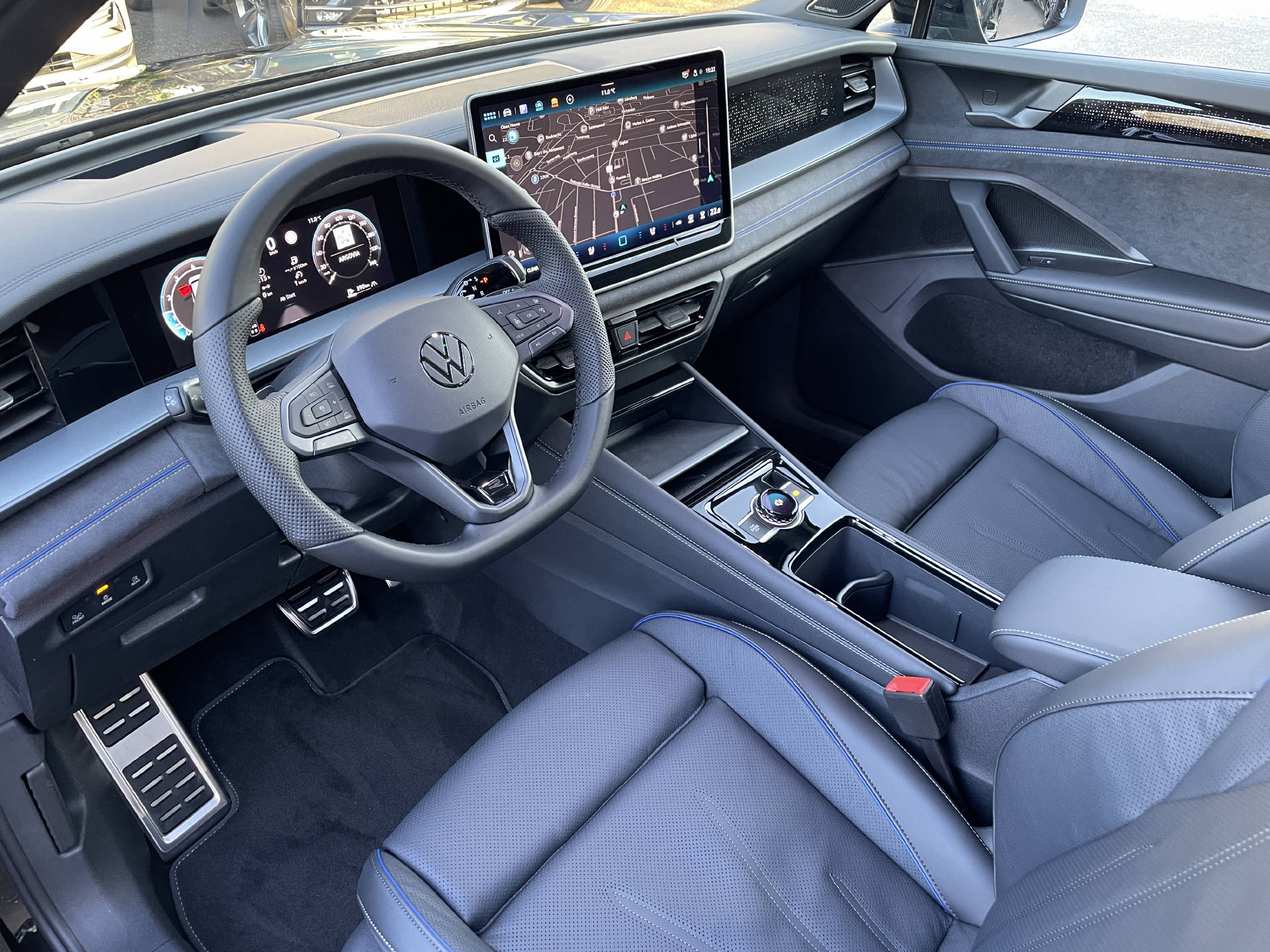 VW Tayron 2.0 TSI R-Line Plus DSG 4motion-image-7