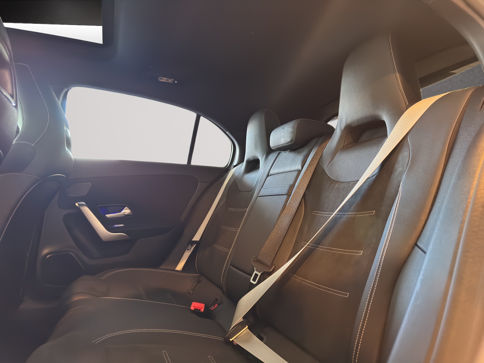 MERCEDES-BENZ A 250 4Matic 8G-DCT-image-10