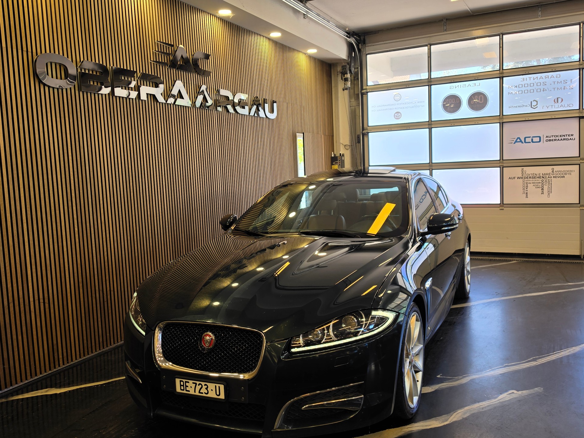 JAGUAR XF 3.0d S V6 Luxury-image-0