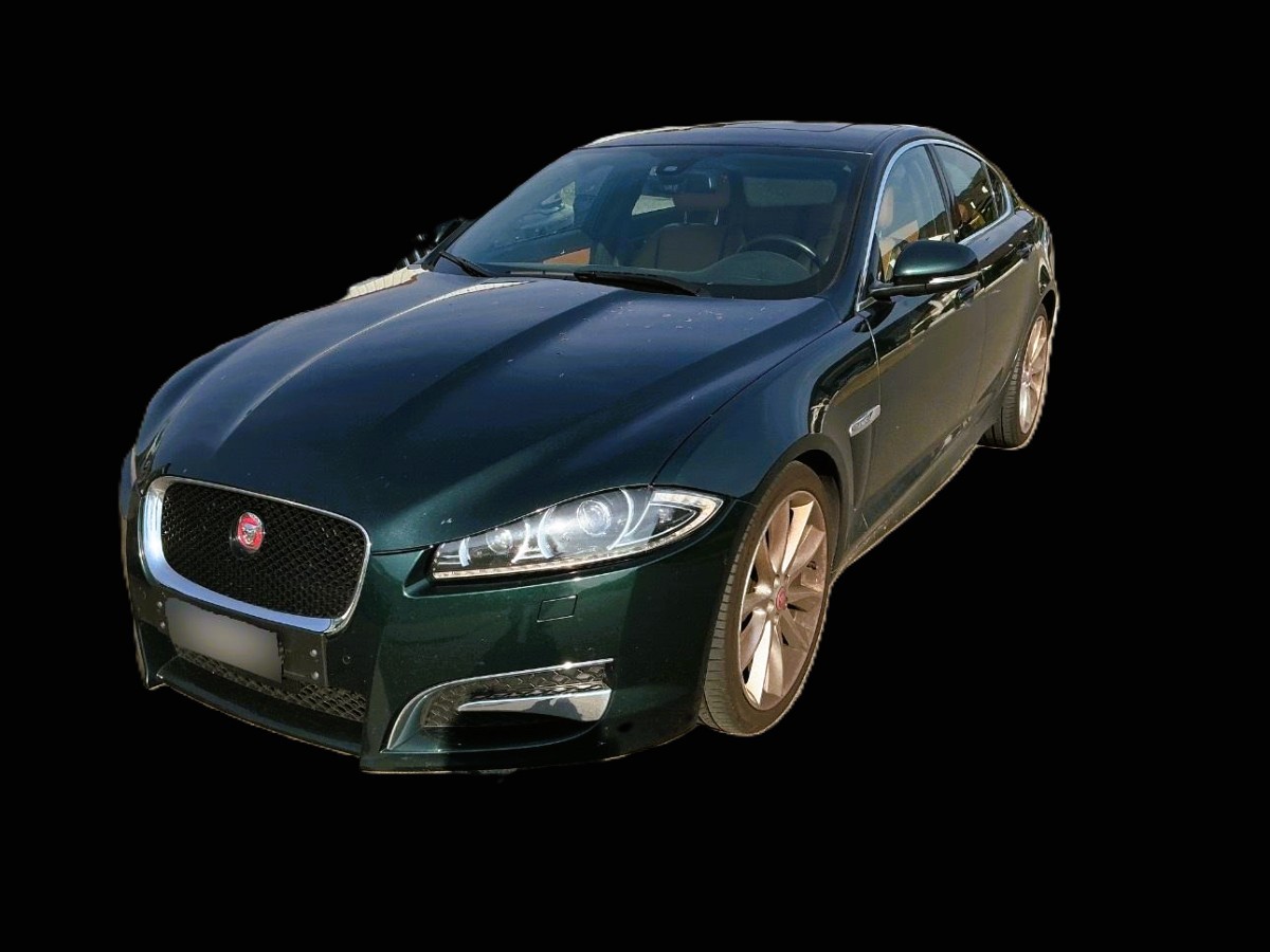 JAGUAR XF 3.0d V6 Portfolio-image-1