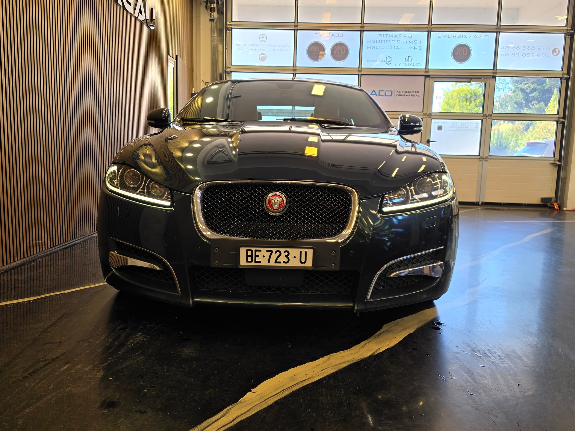 JAGUAR XF 3.0d S V6 Luxury-image-1